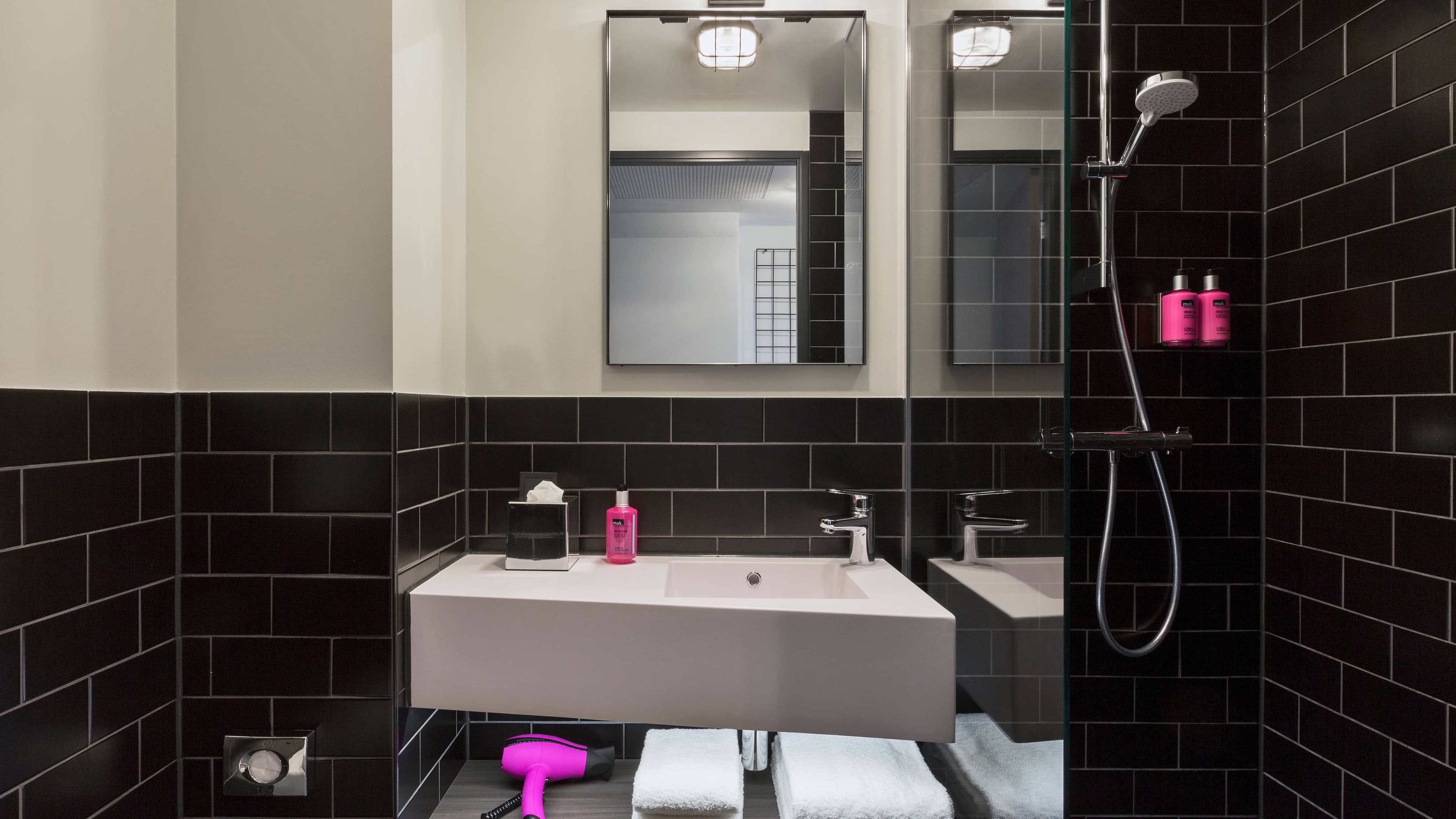 Moxy Queen Sleeper - Image 6