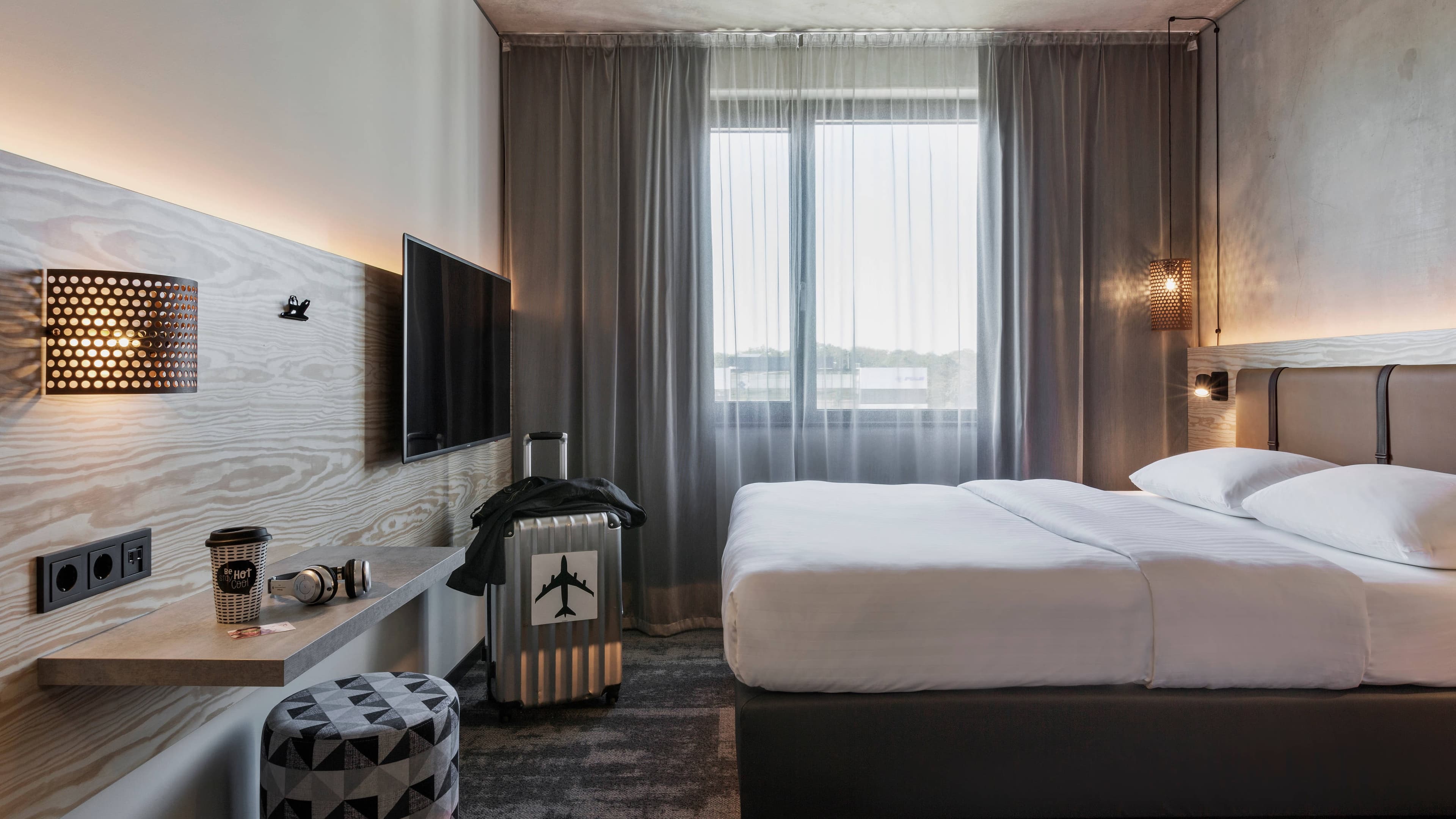 Moxy Queen Sleeper - Image 2