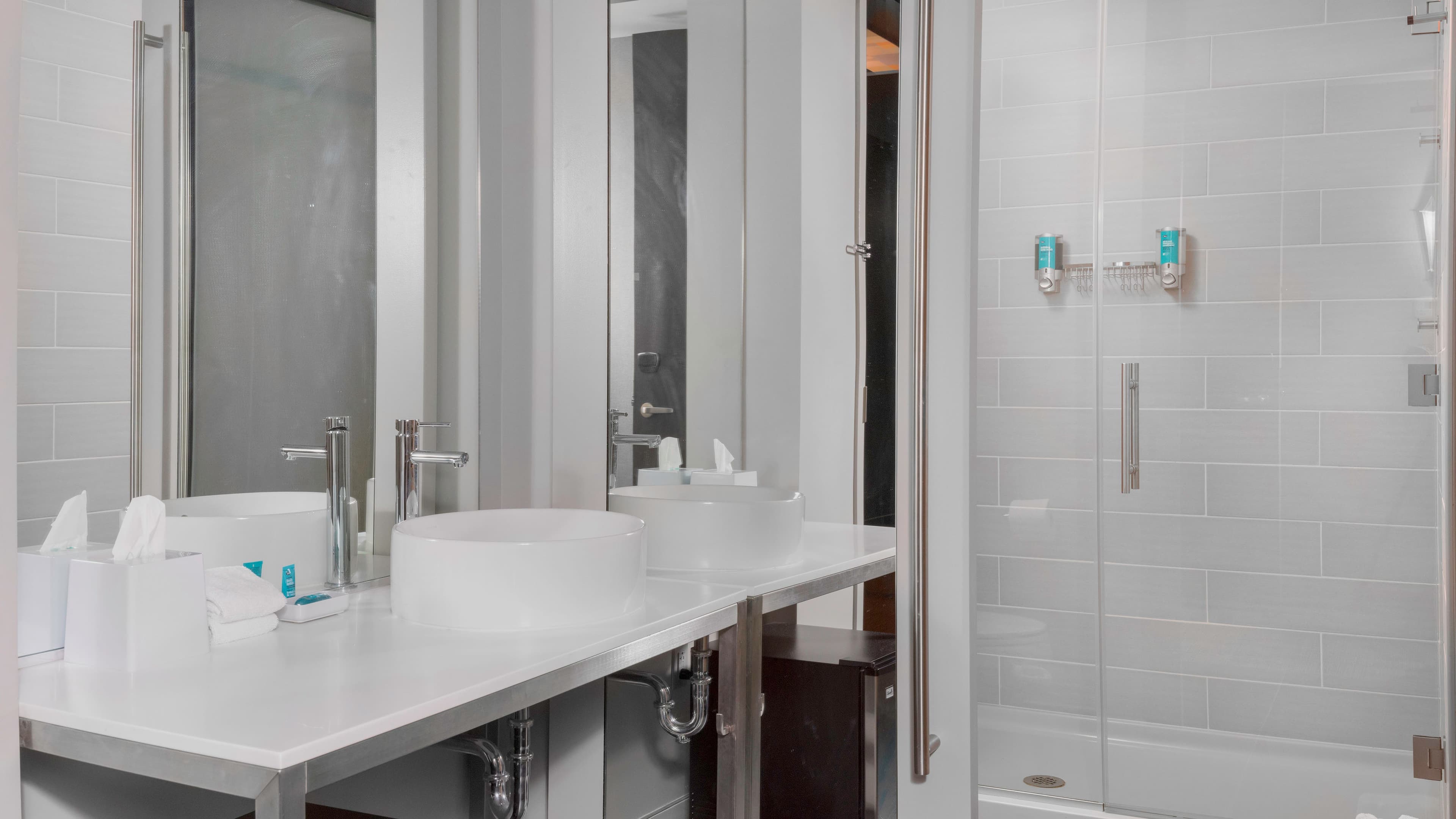 Aloft Room - Image 3