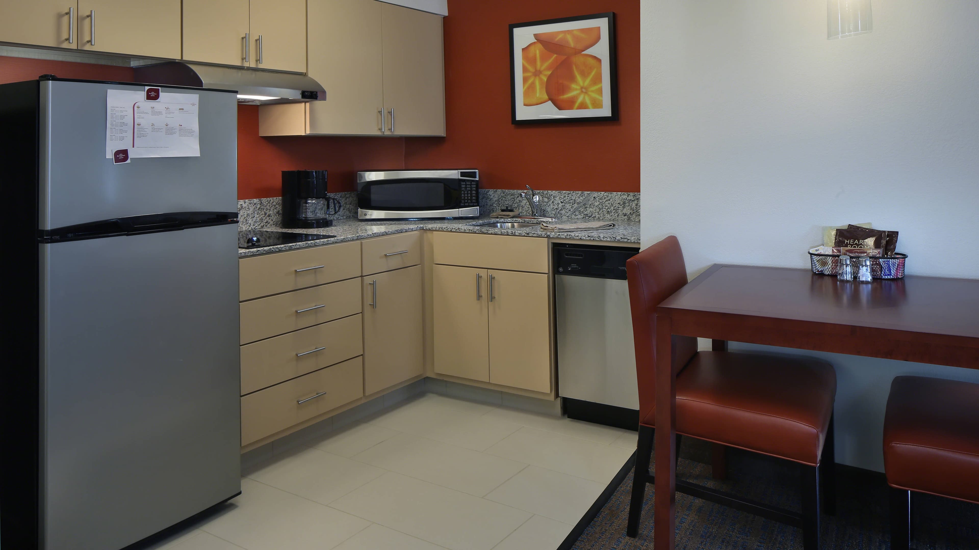 1 Bedroom 2 Room Suite - Image 5