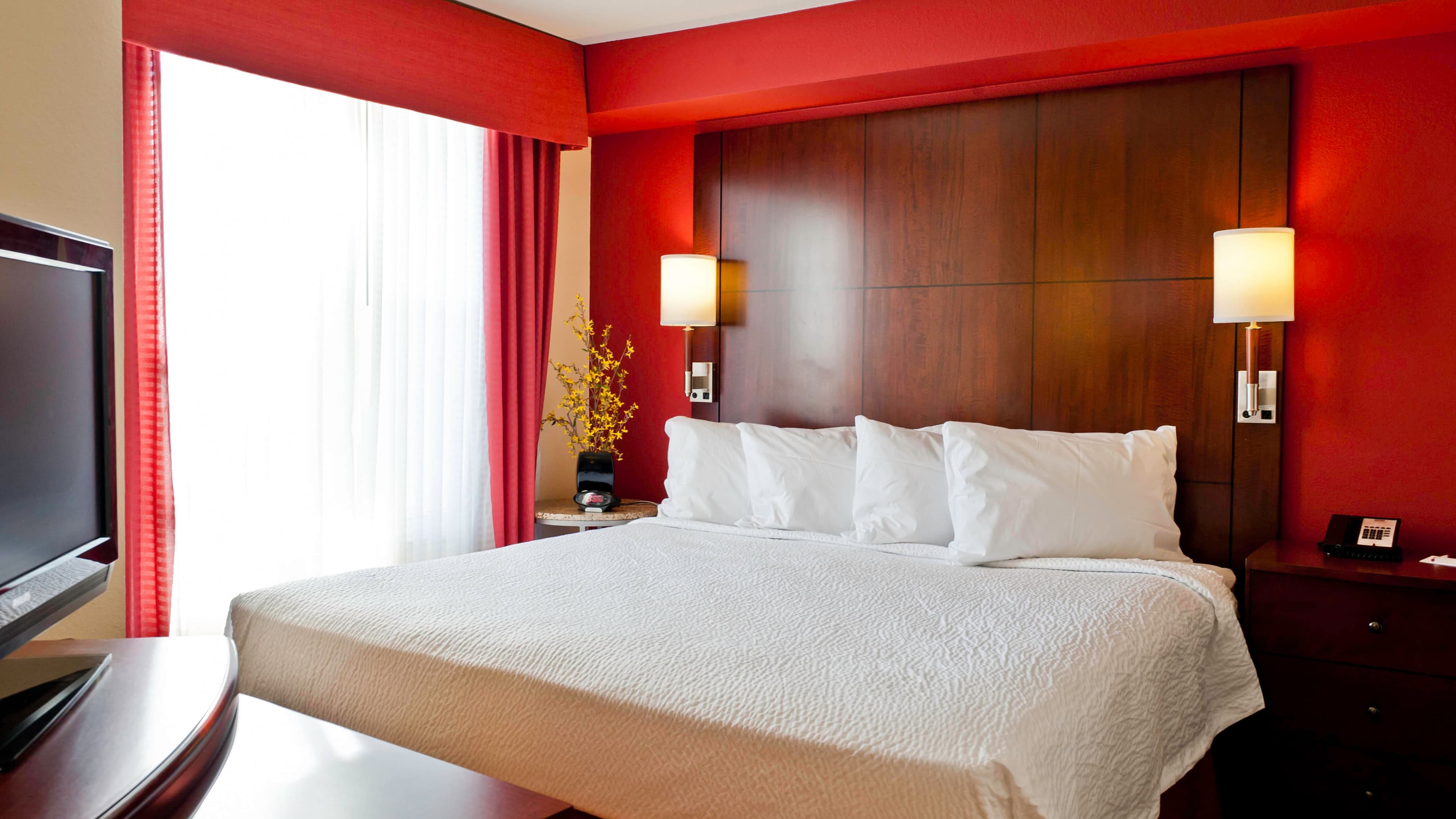 One Bedroom Suite - Image 3