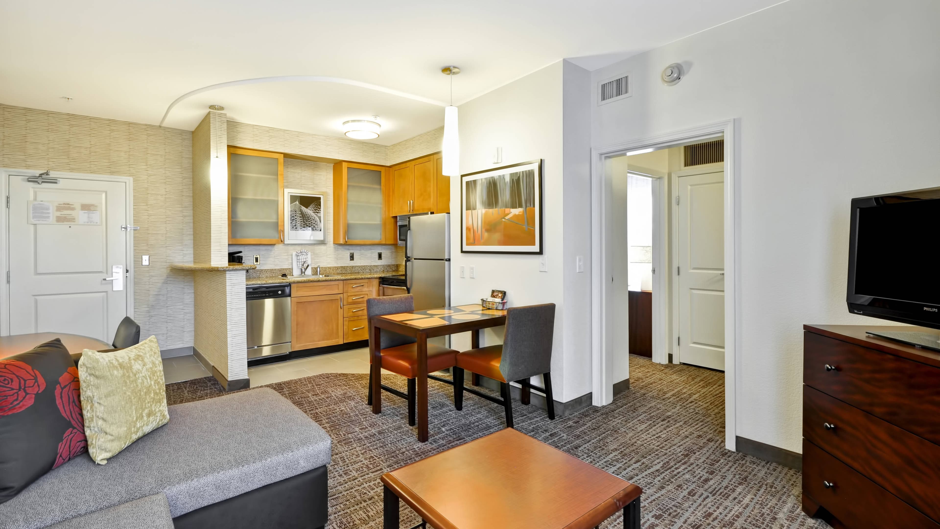 One Bedroom Suite - Image 1