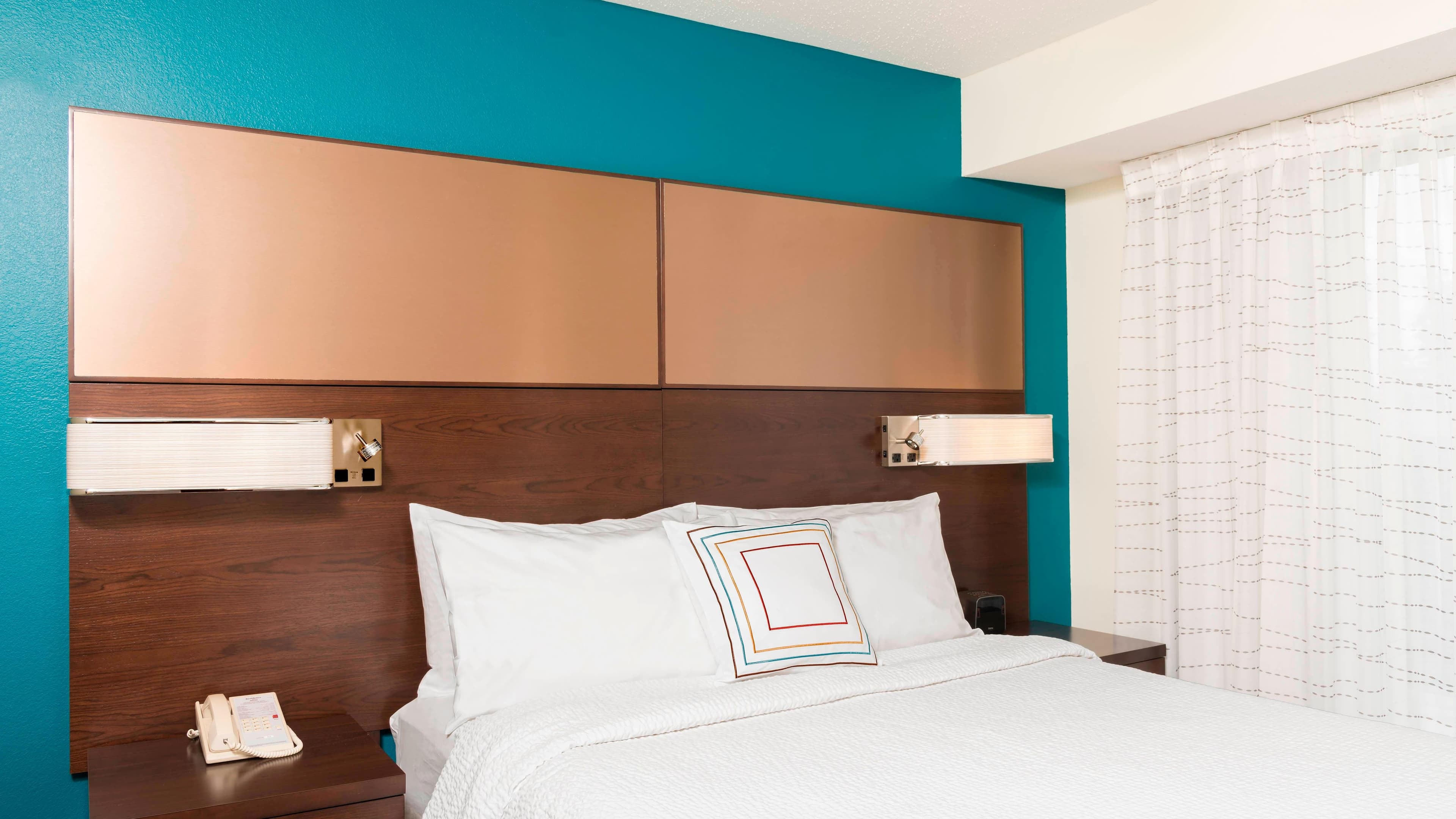 One Bedroom Suite - Image 2