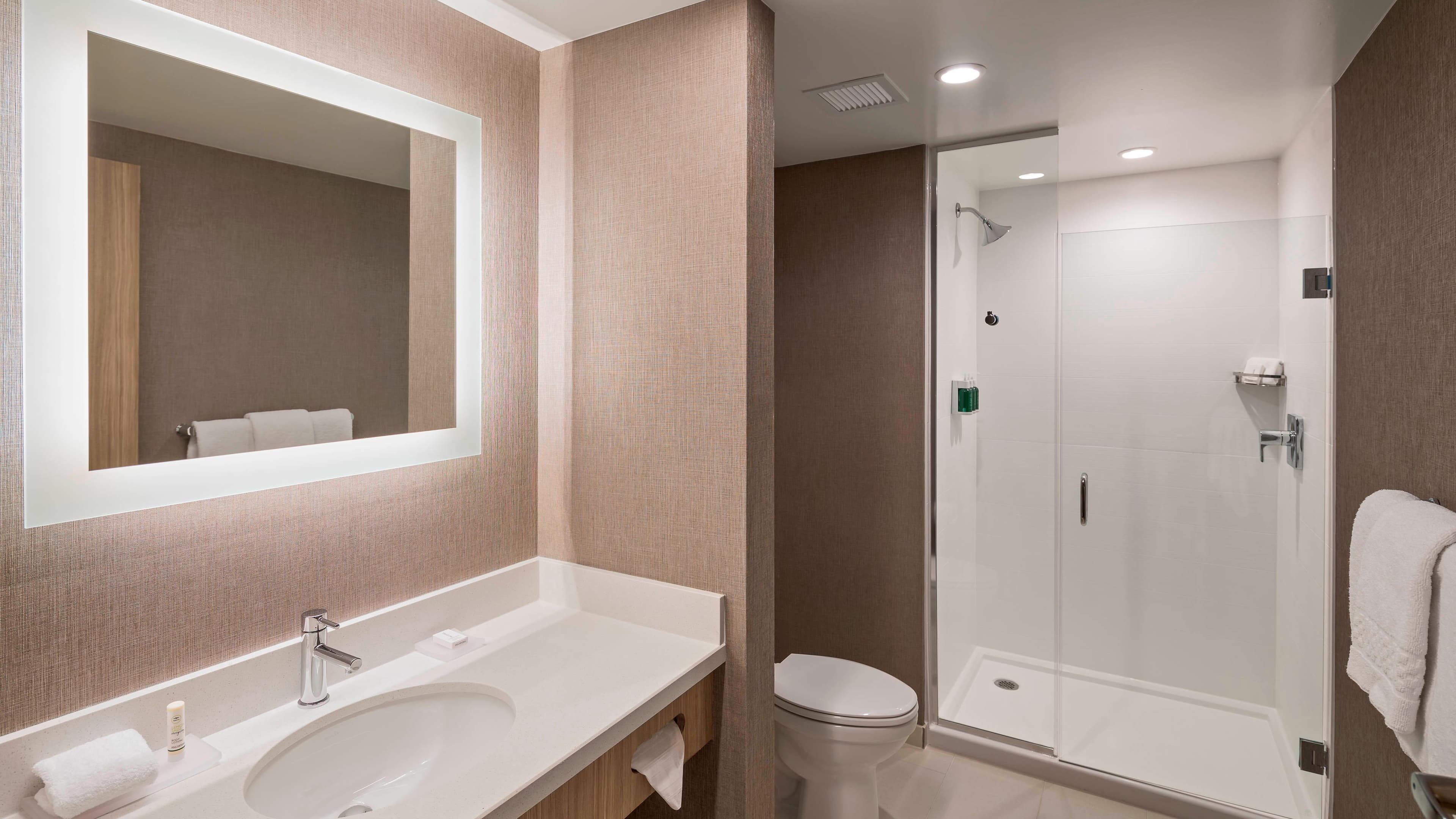 1 Bedroom Family Suite - Image 5