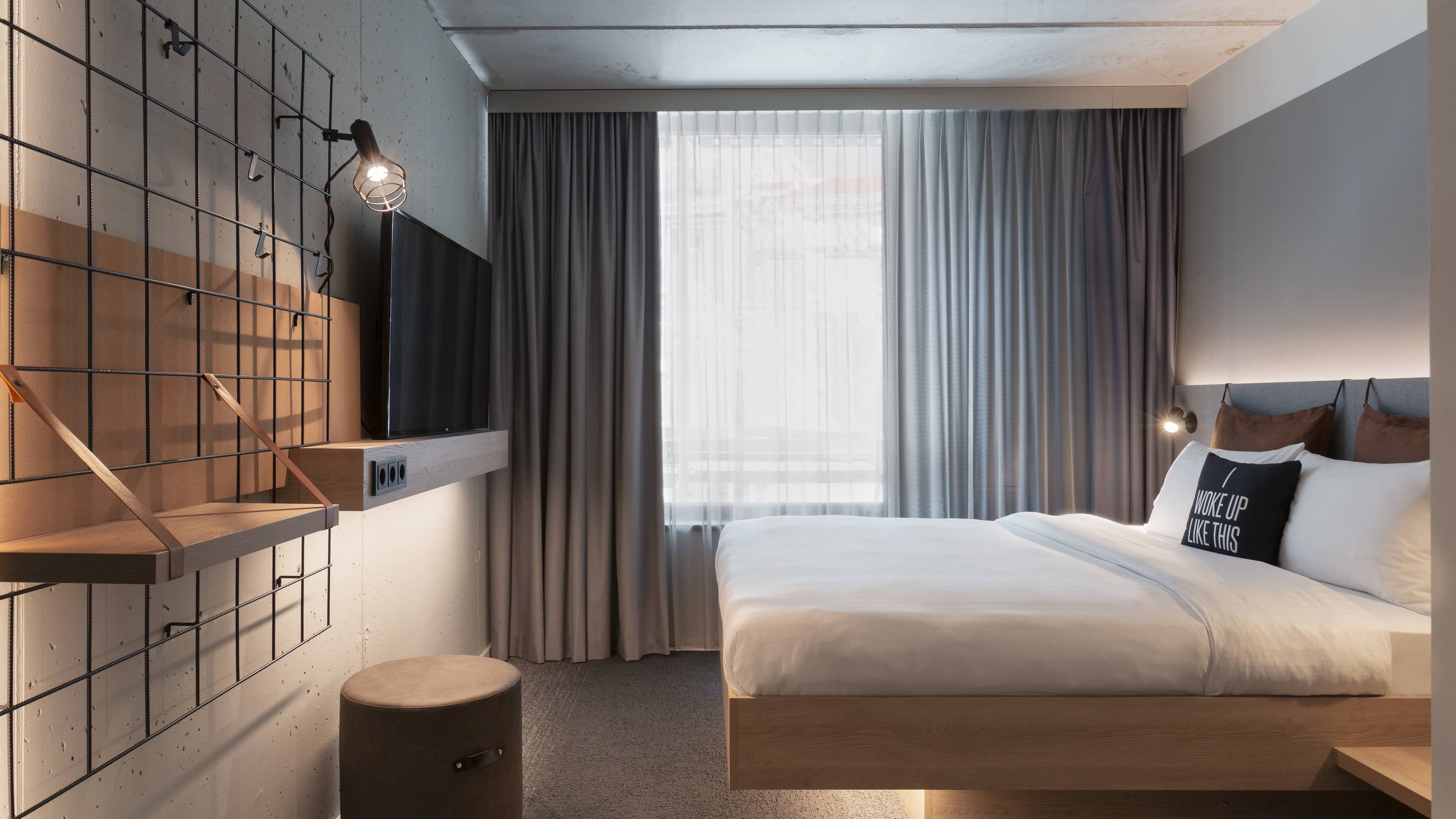 Moxy Sleeper Queen - Image 4