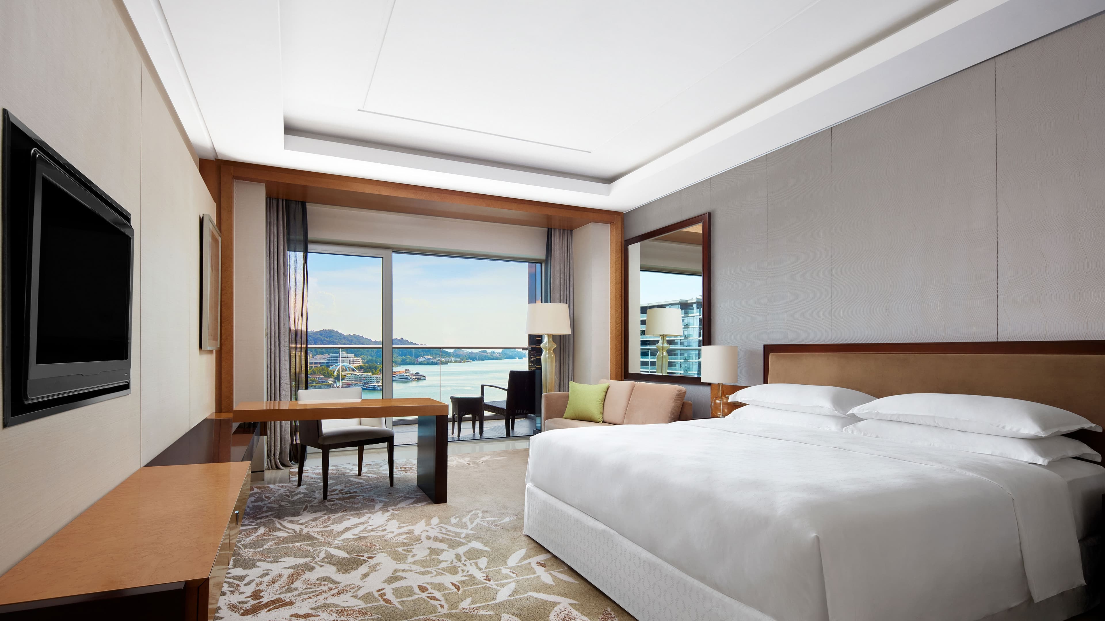 Lake View Room - Image 1