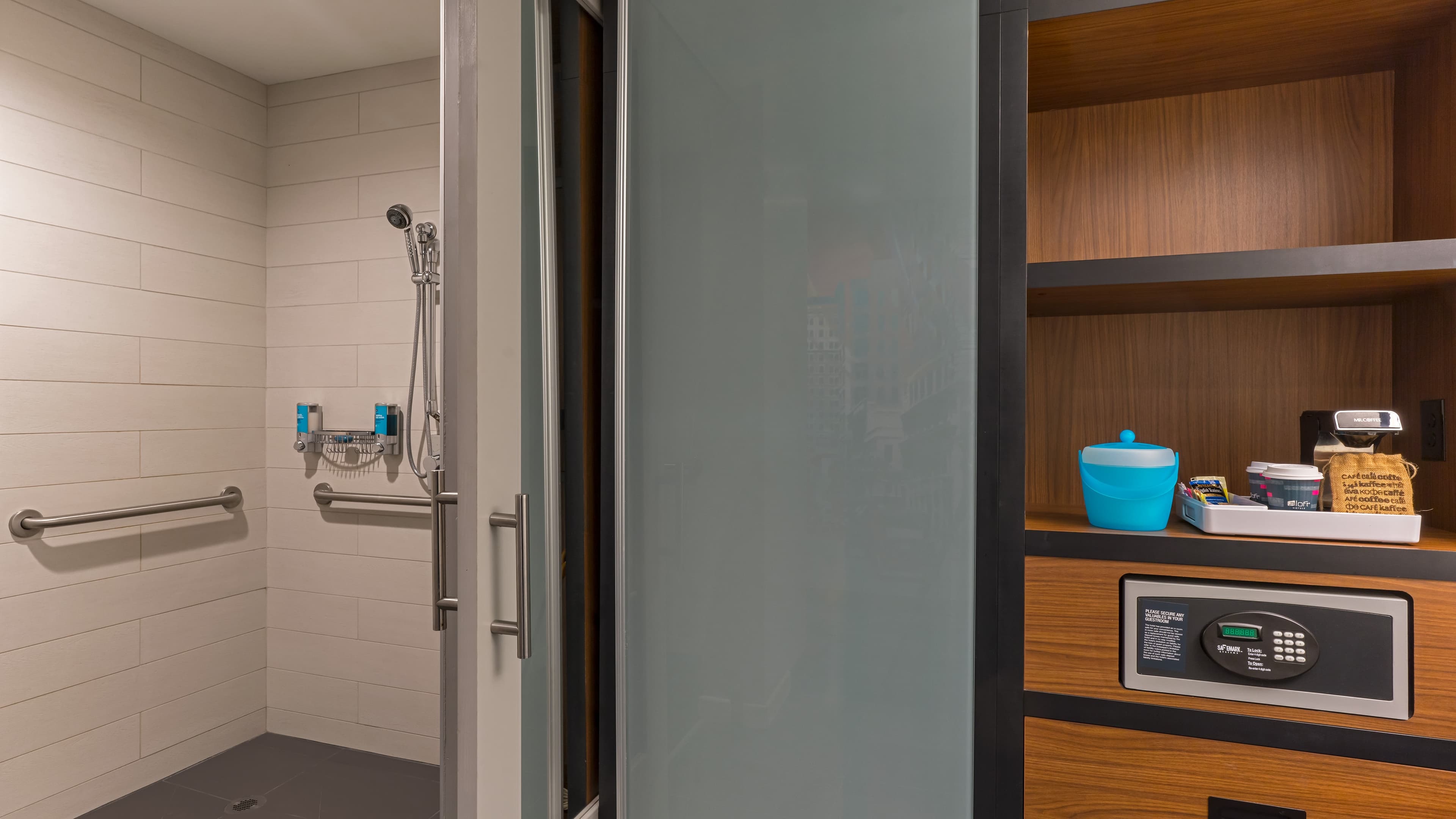 King Guest Room - Image 5