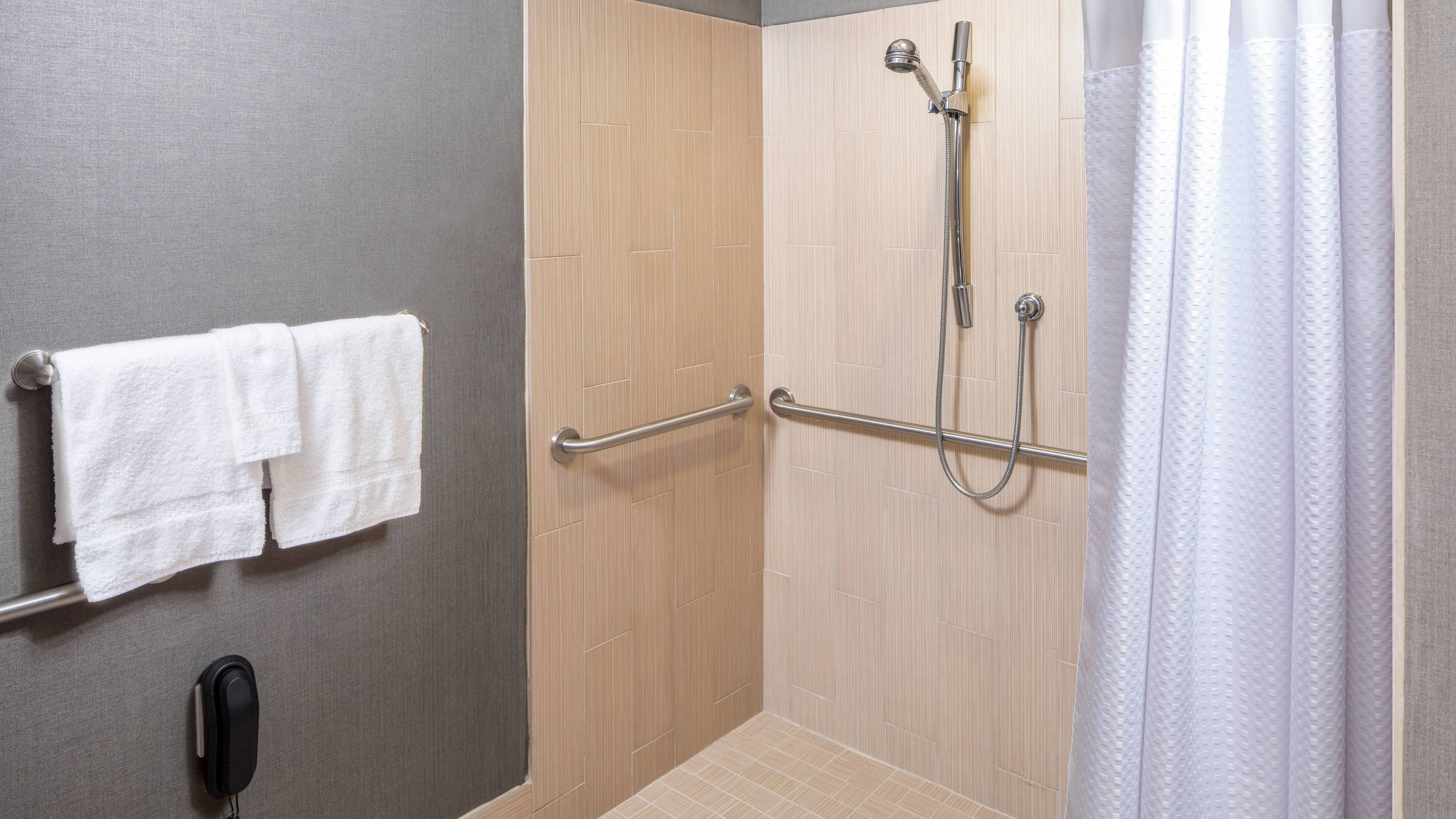 King Guest Room - Image 3