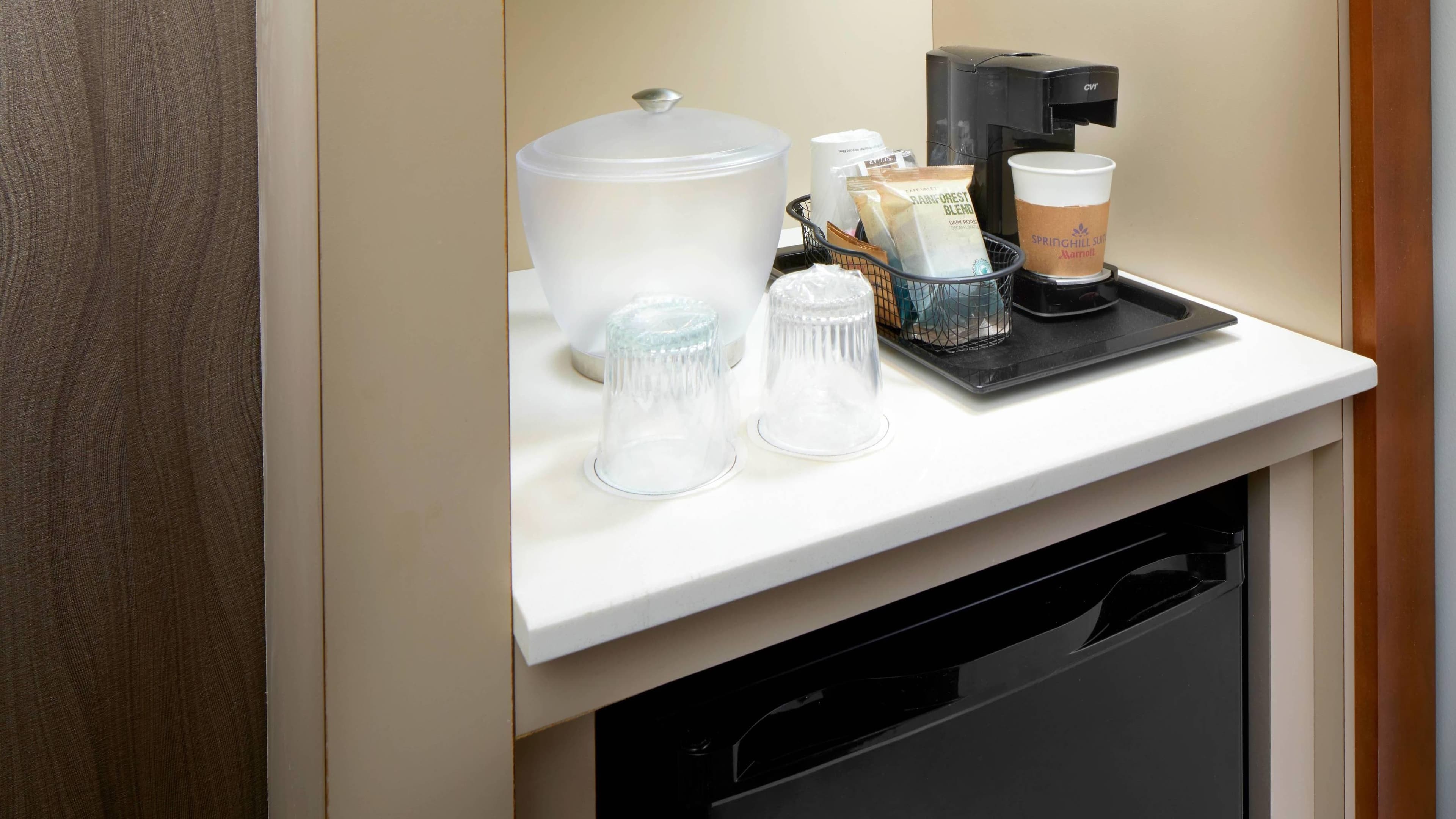 Queen Queen Suite - Image 3