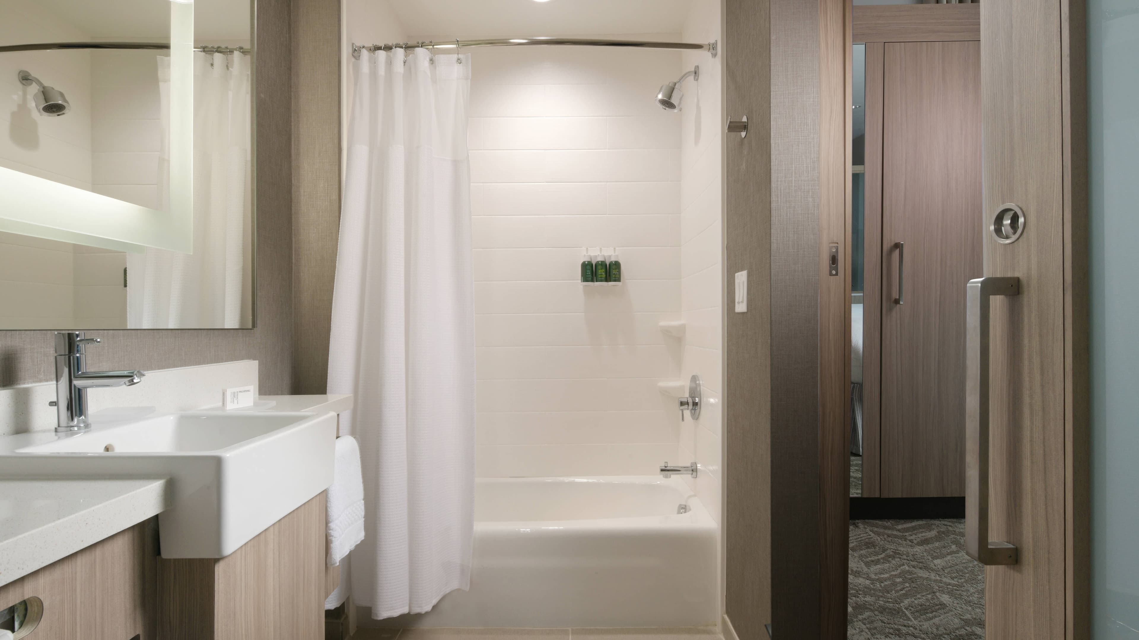 King Suite - Image 6