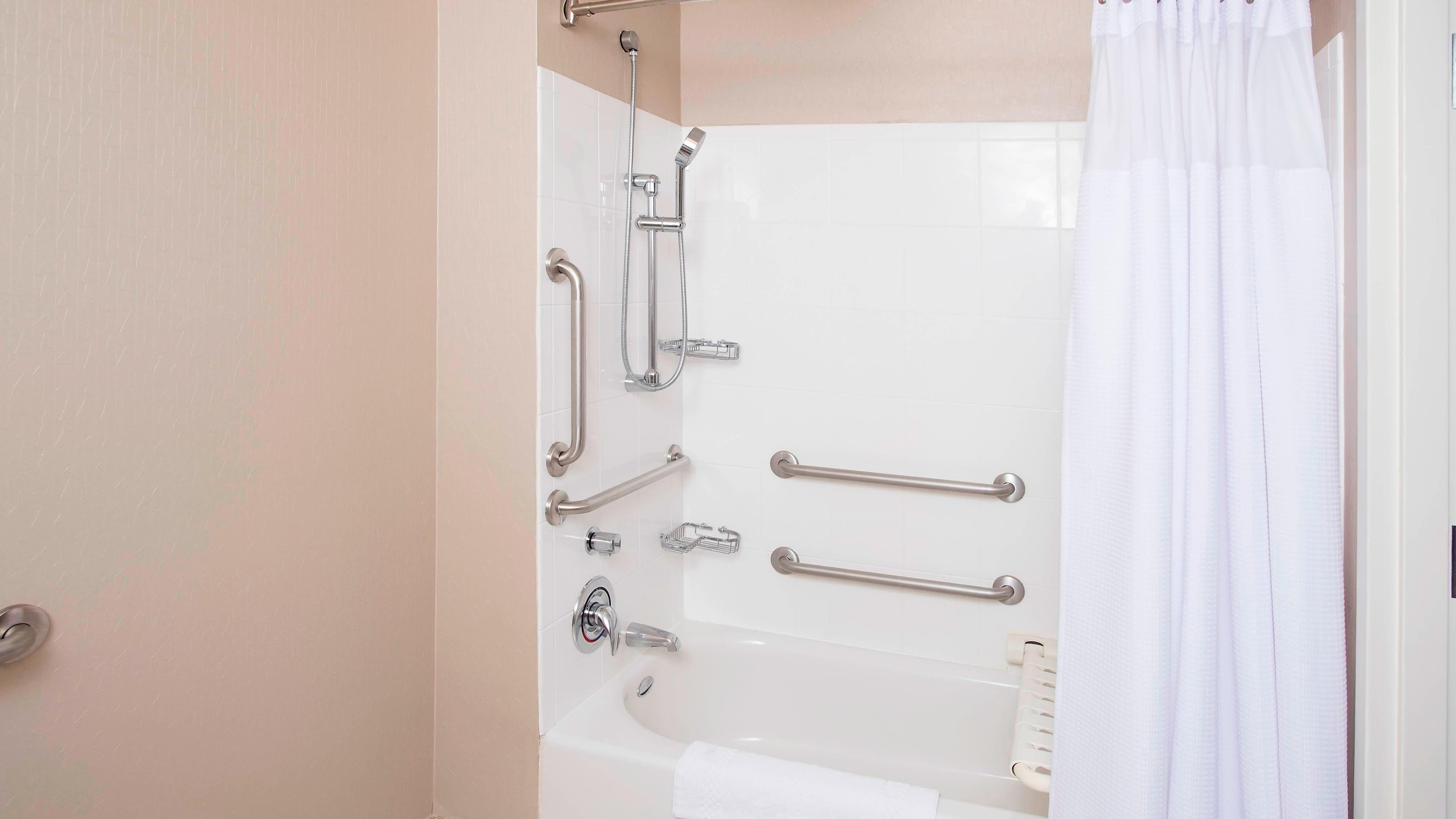 Double Bed Suite - Image 7