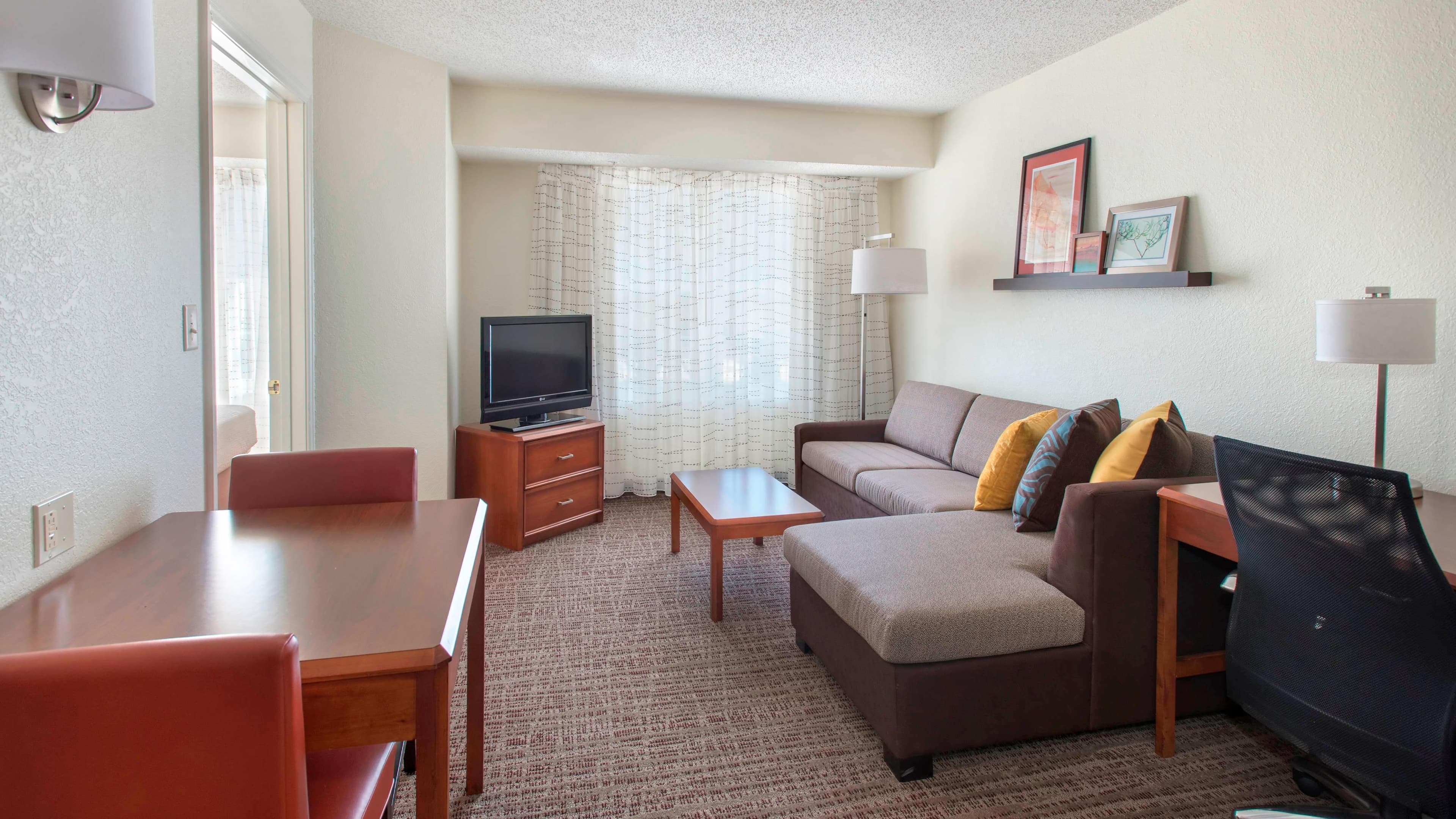 1 Bedroom Suite - Image 1