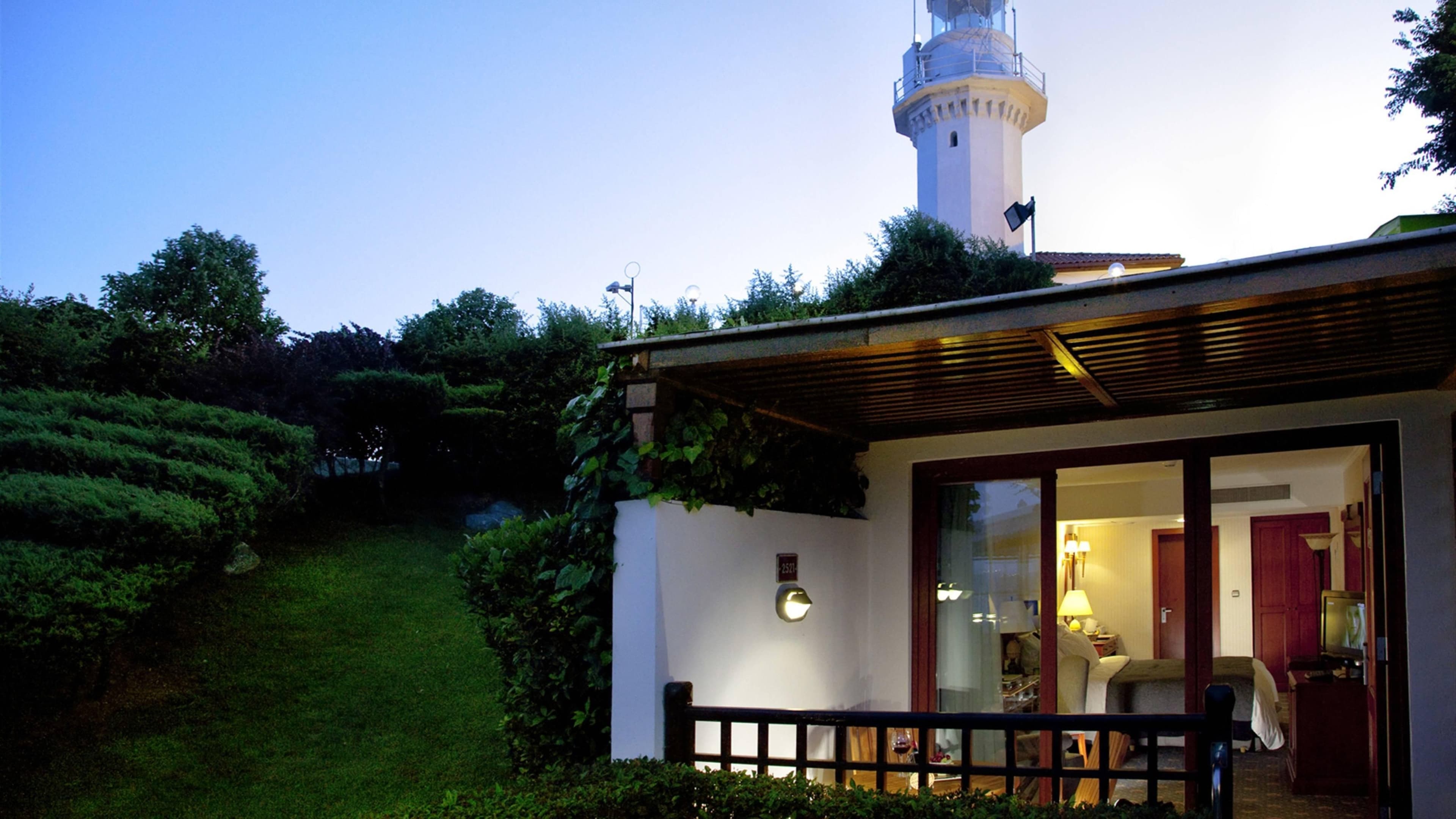 Garden Room 1 King Bed - Image 3