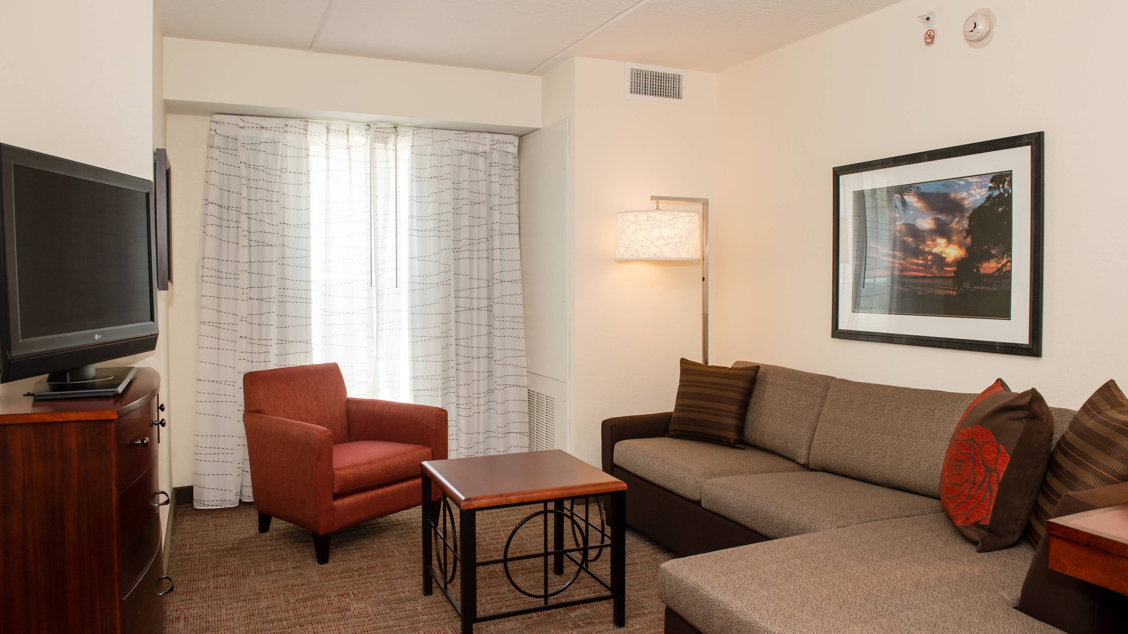 1 Bedroom Suite - Image 12