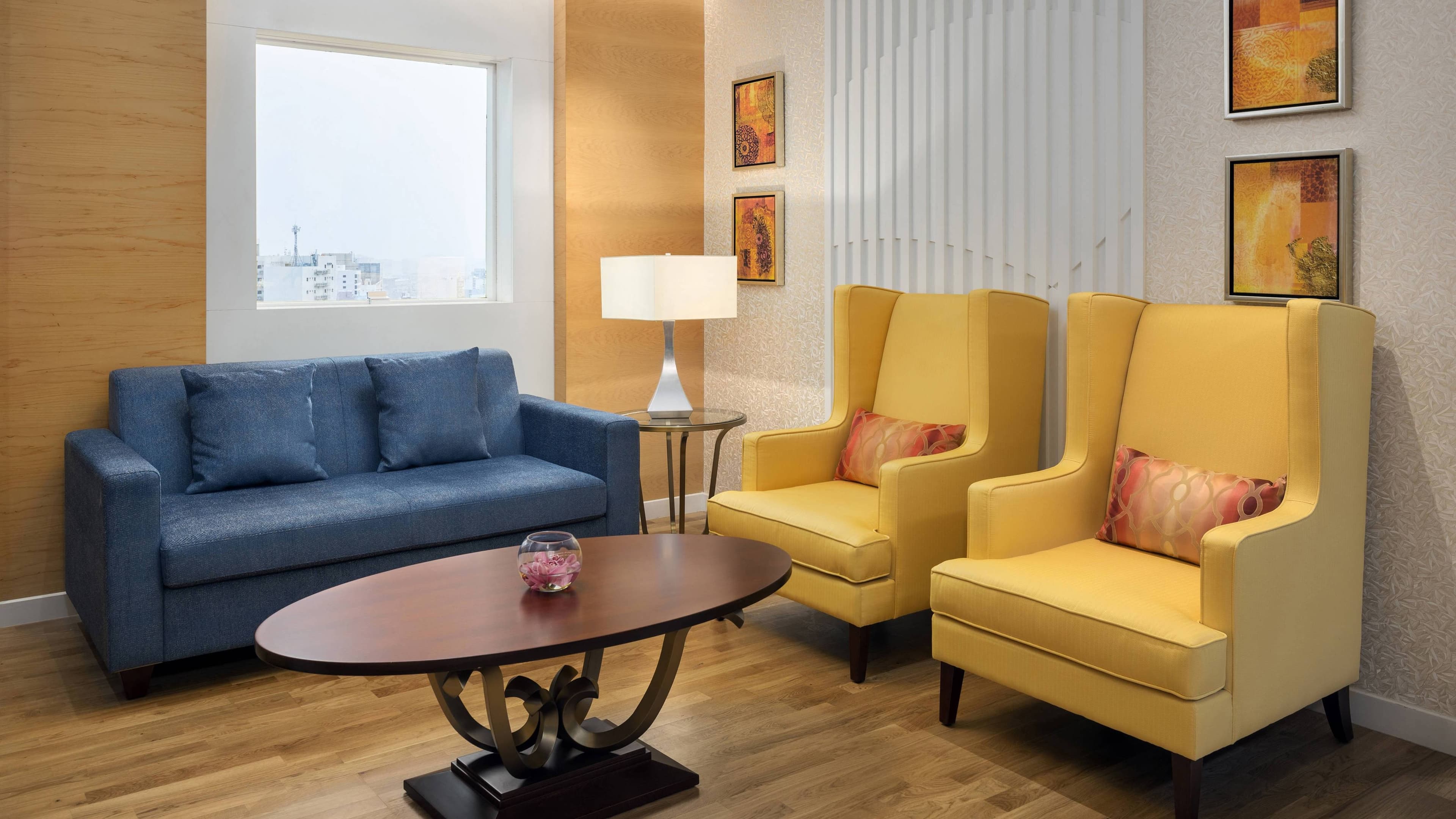 Traditional Guest Room - Image 2