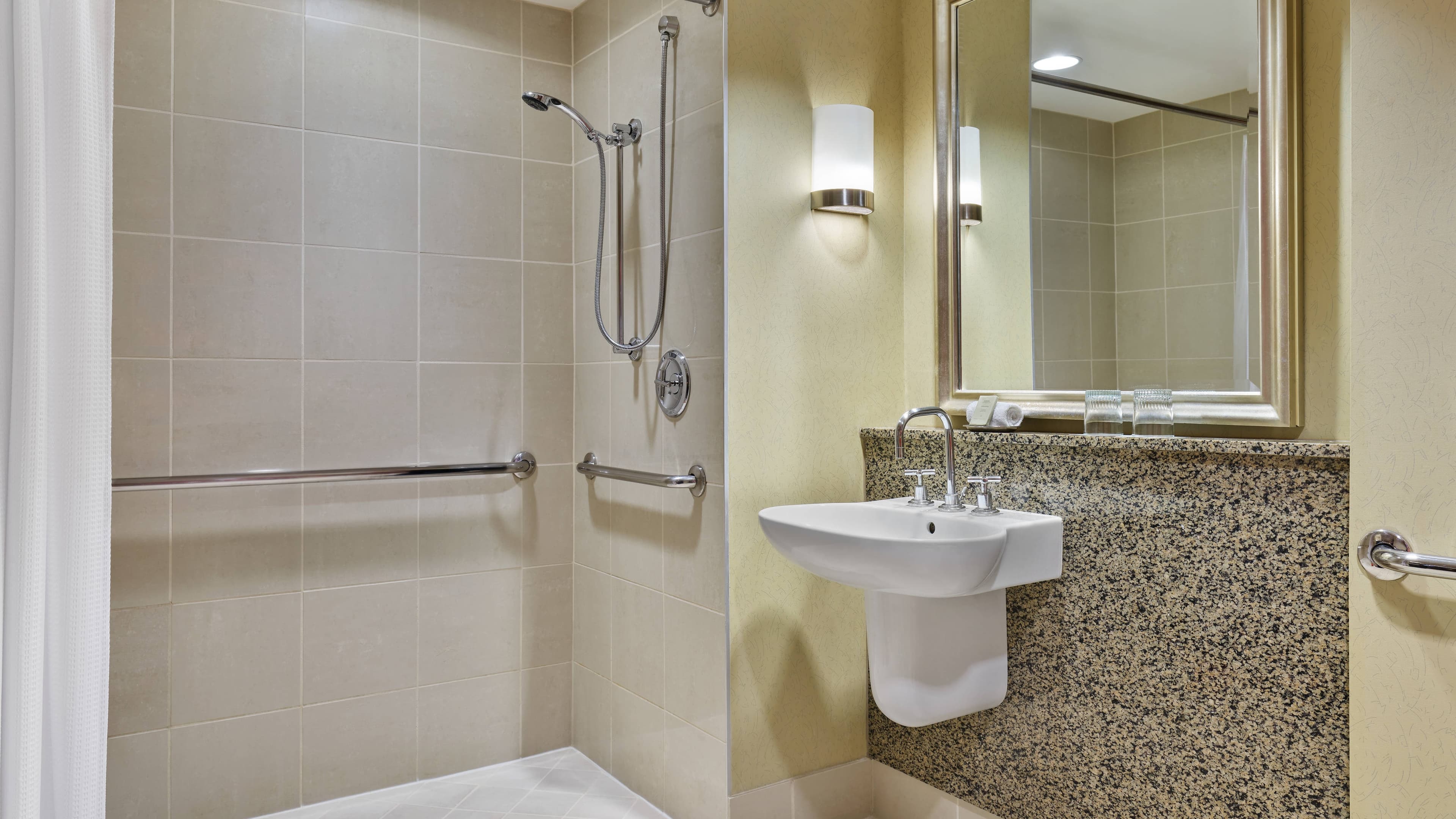 Two Double Beds - Image 3