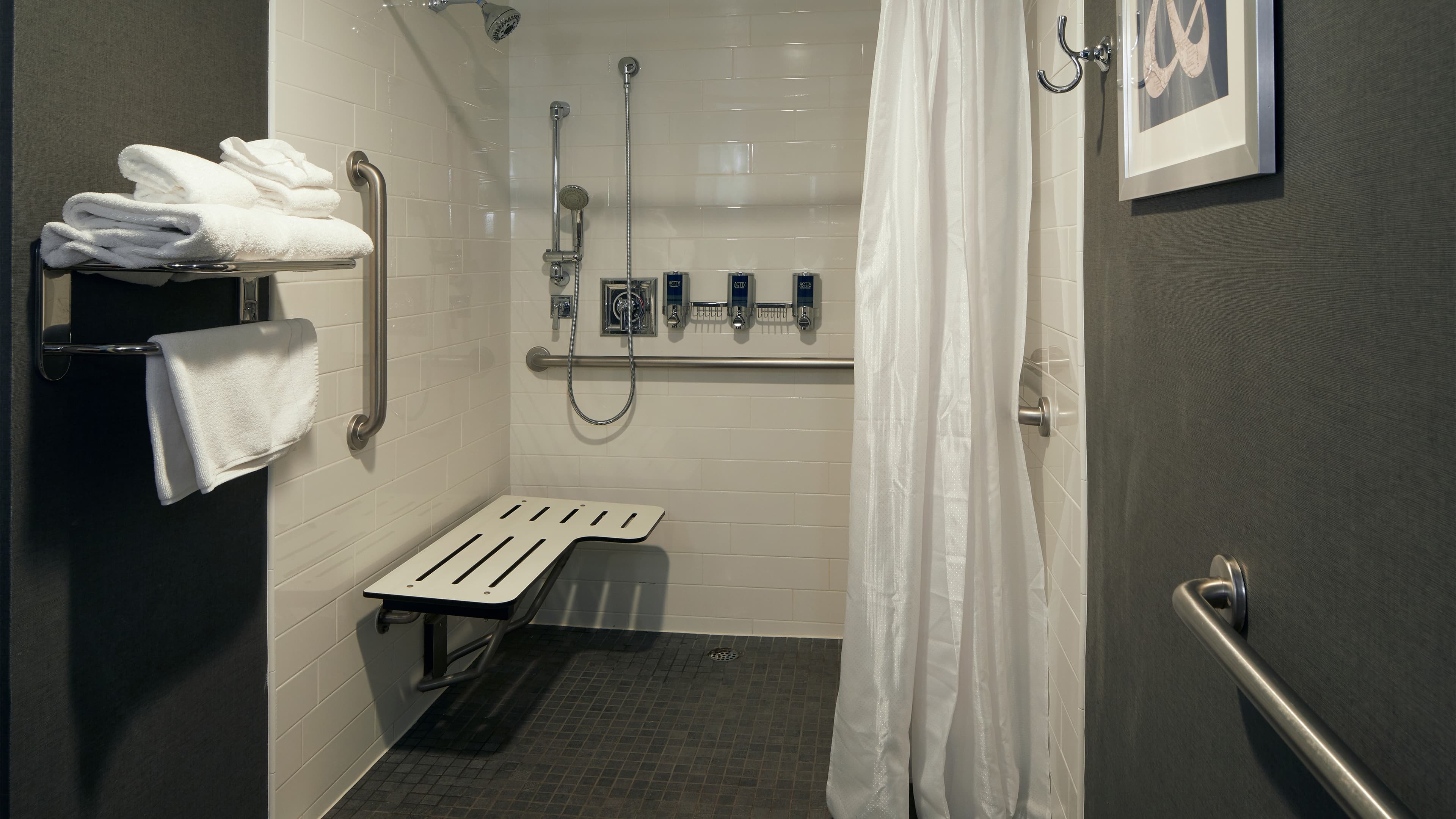 King Guest Room - Image 5