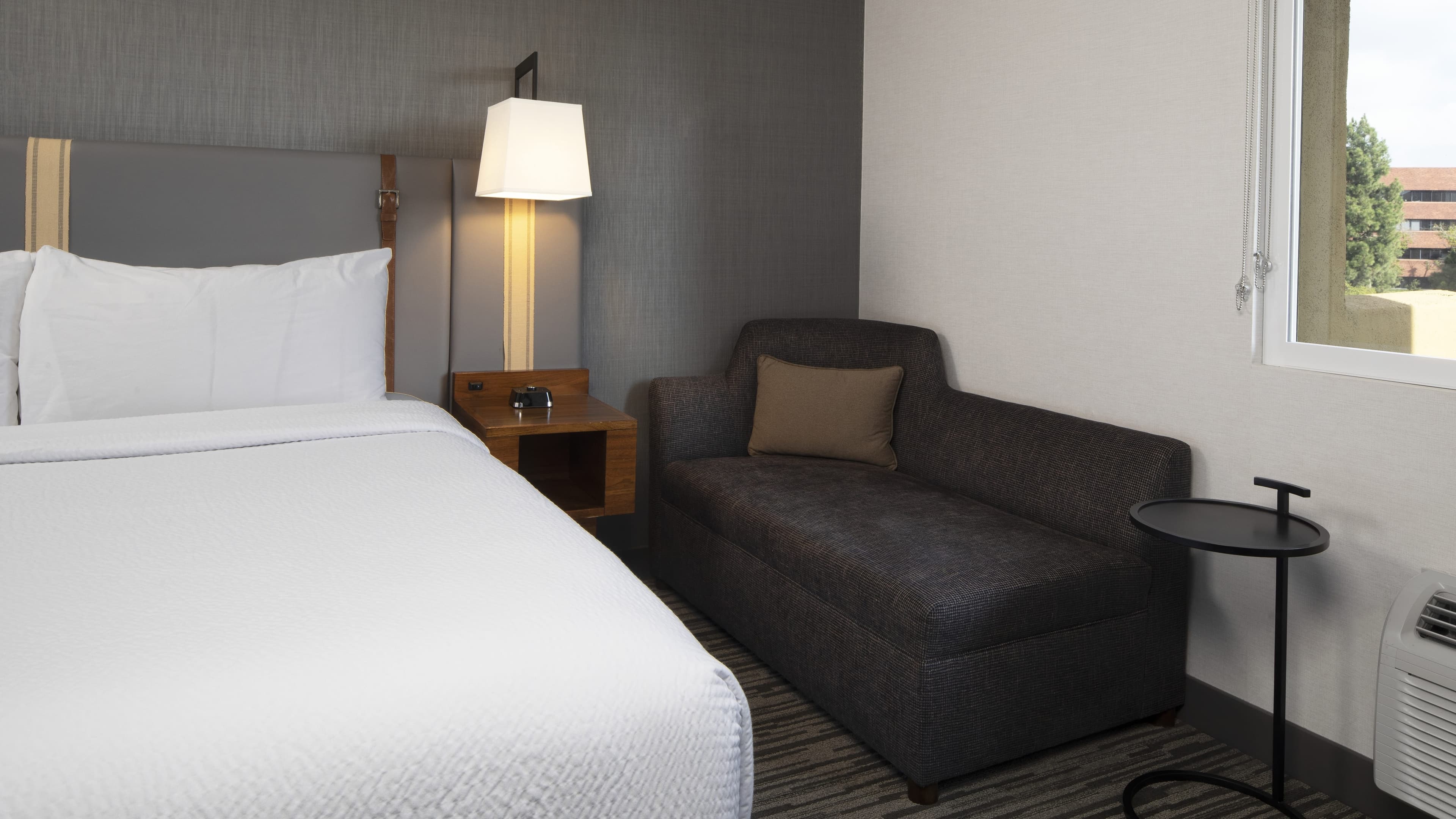 King Guest Room - Image 2