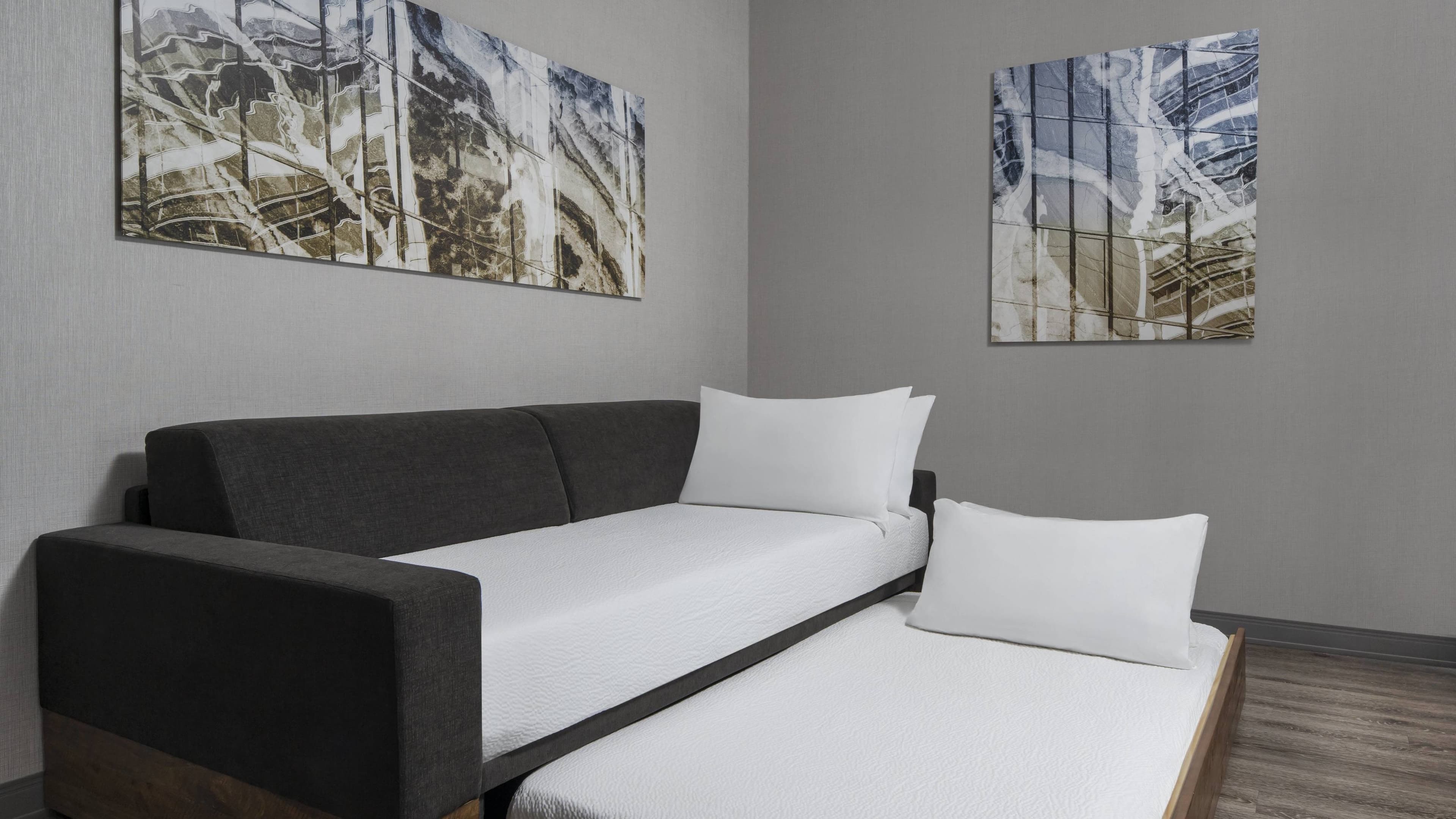 King Guest Suite - Image 3