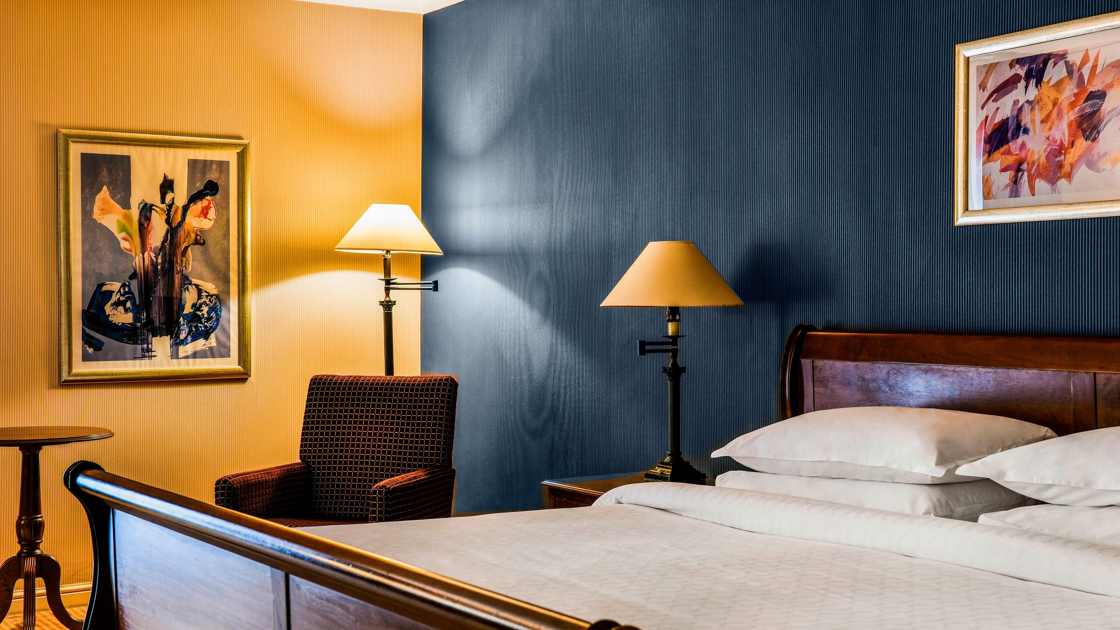 Deluxe Room - Image 1