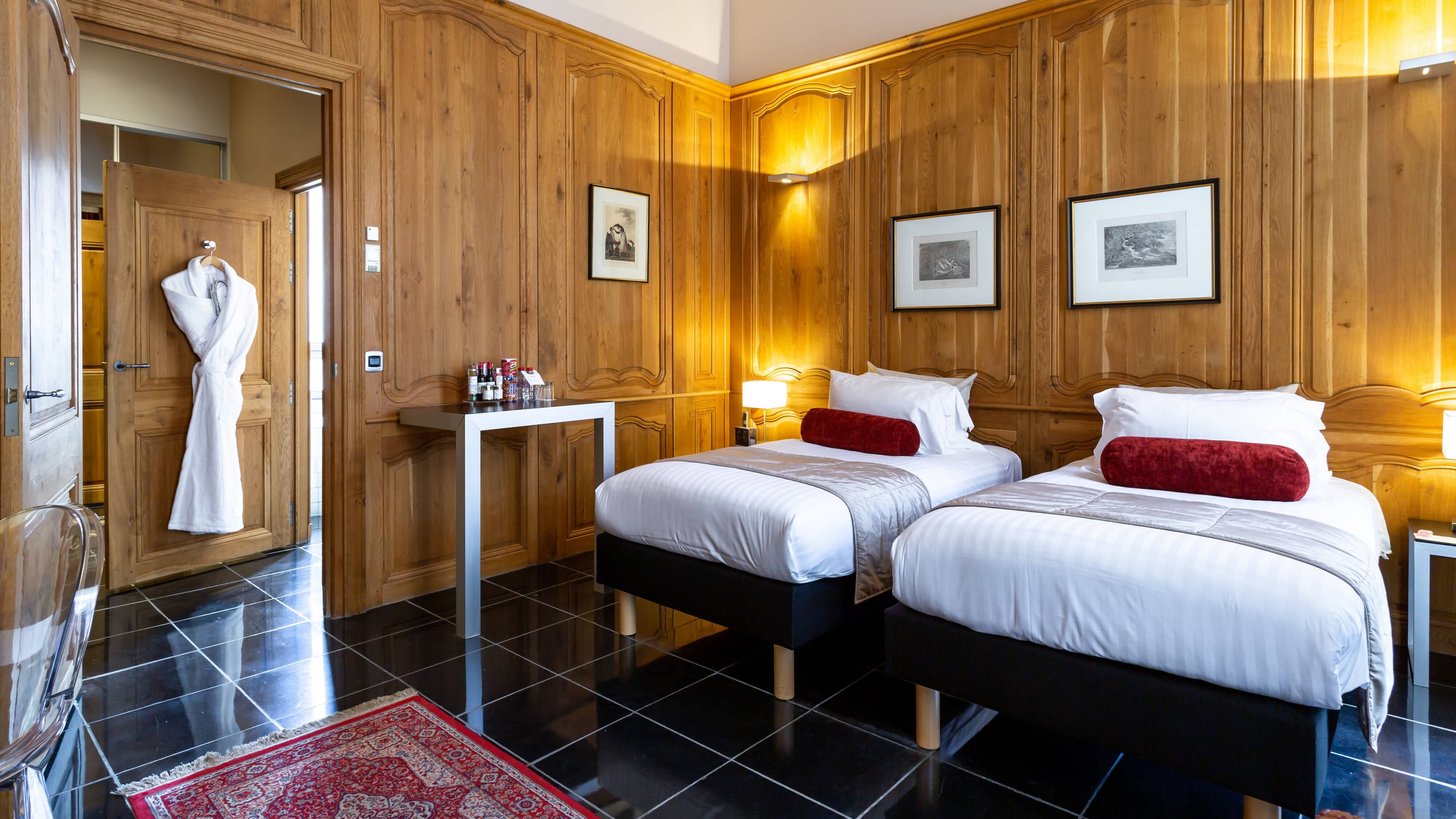 Standard Twin - Image 1