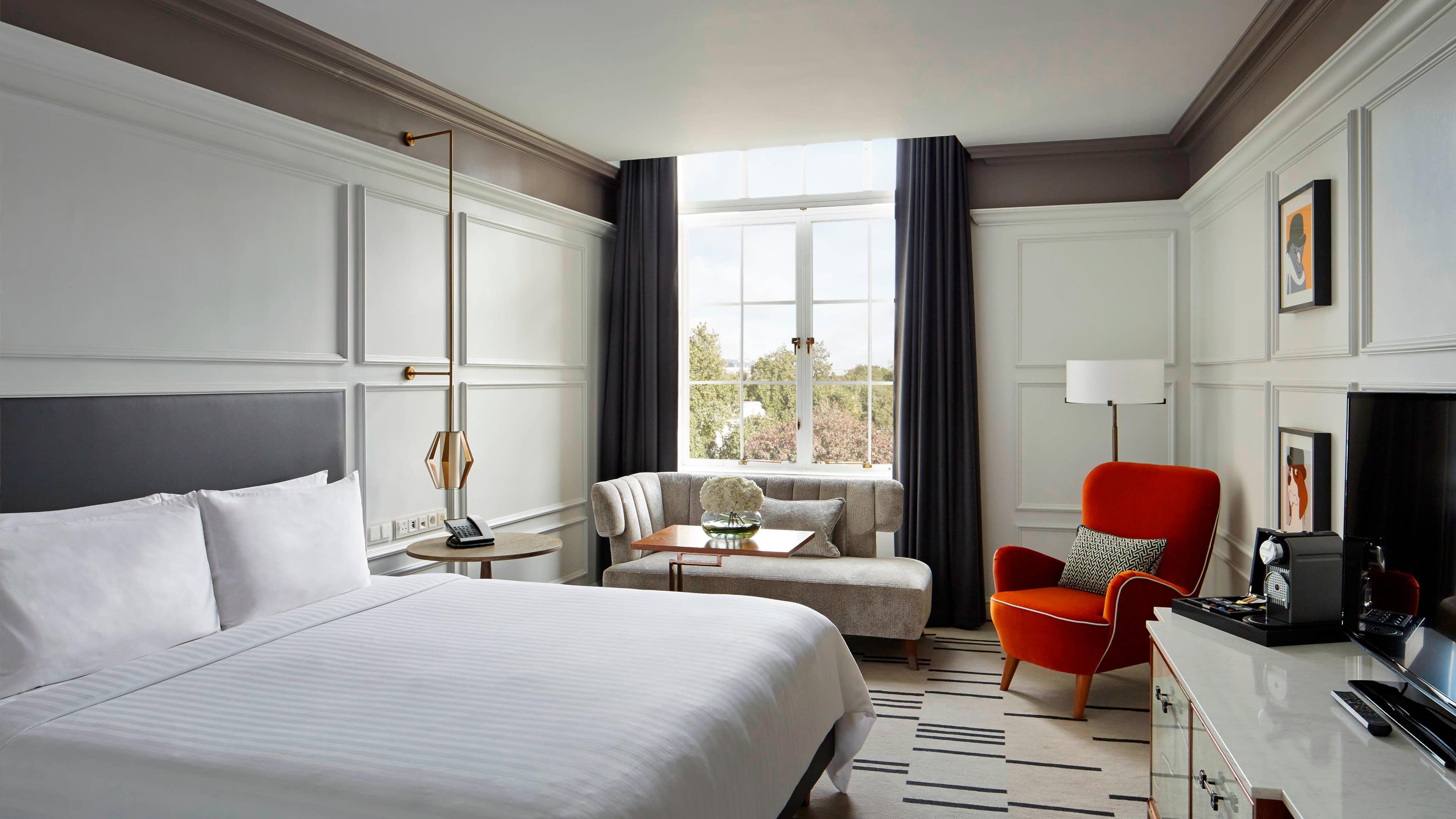 Deluxe Room - Image 1