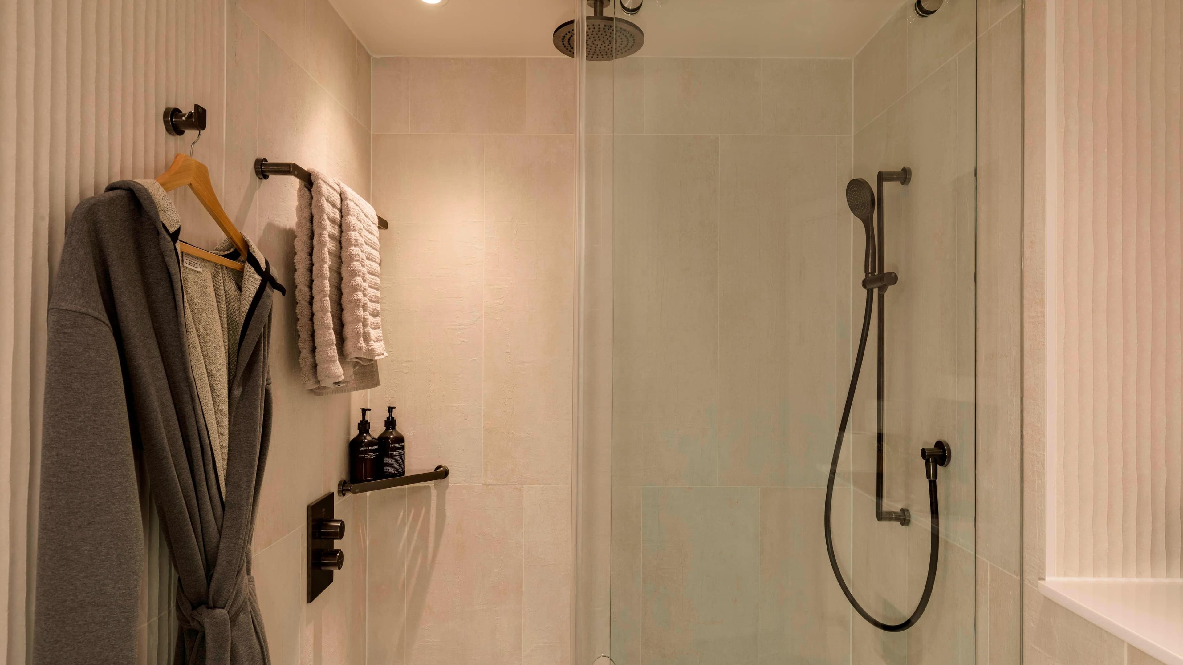 Modest Collection - Image 6