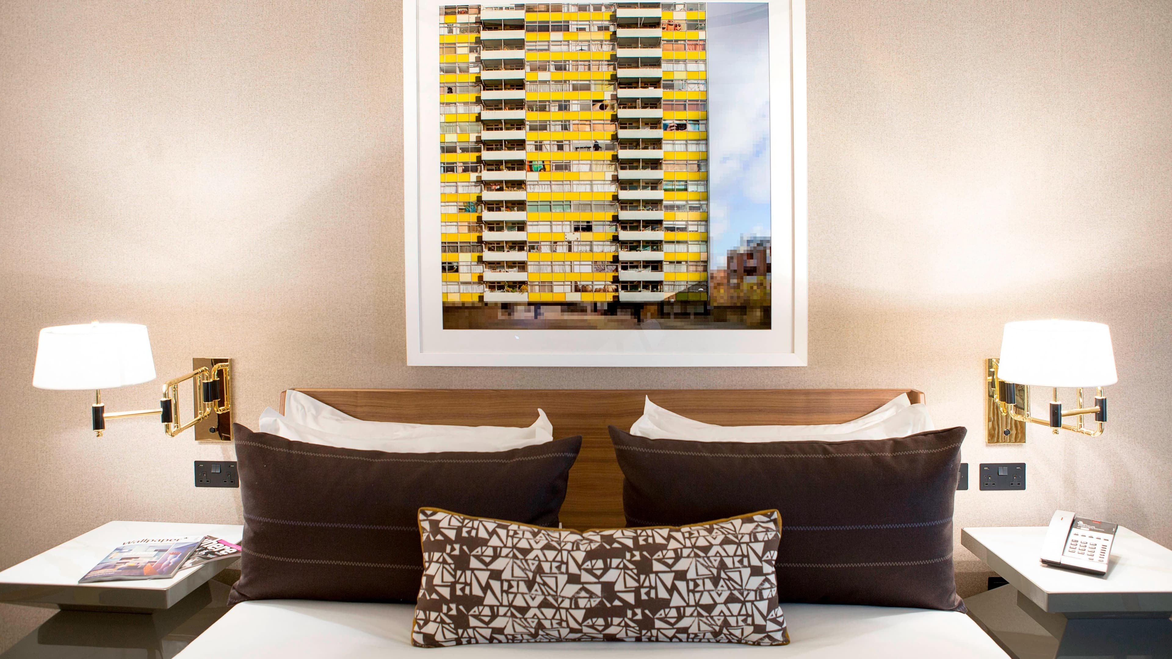 Modest Collection - Image 1