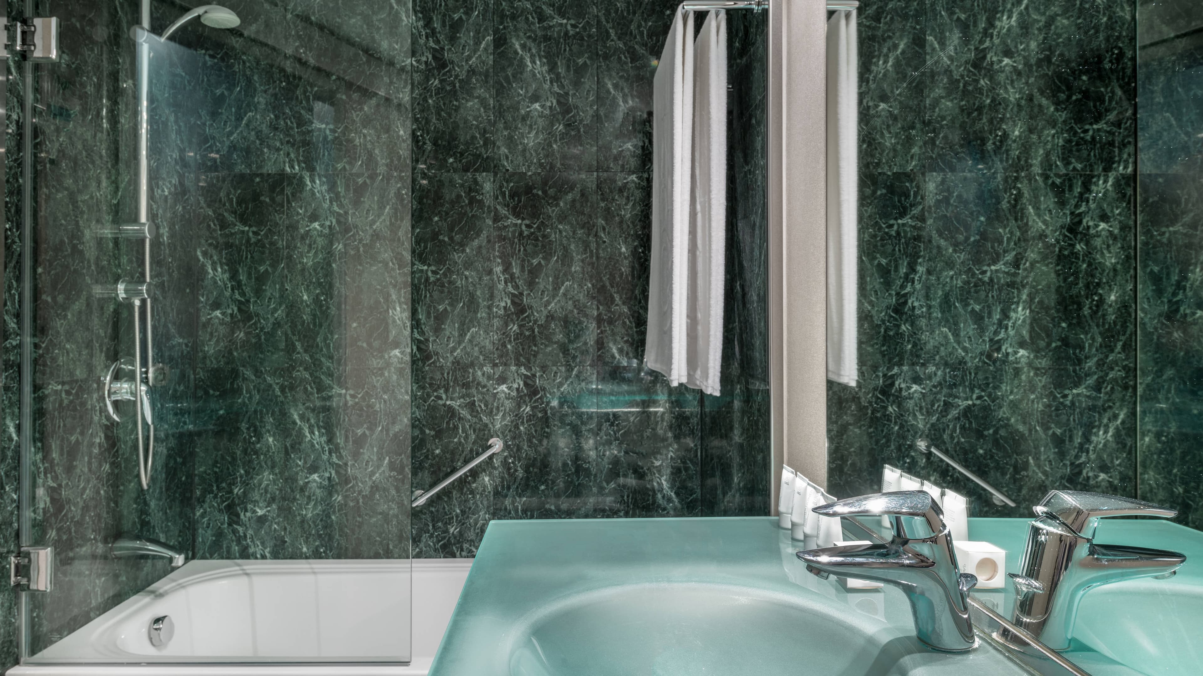 Standard Twin - Image 4