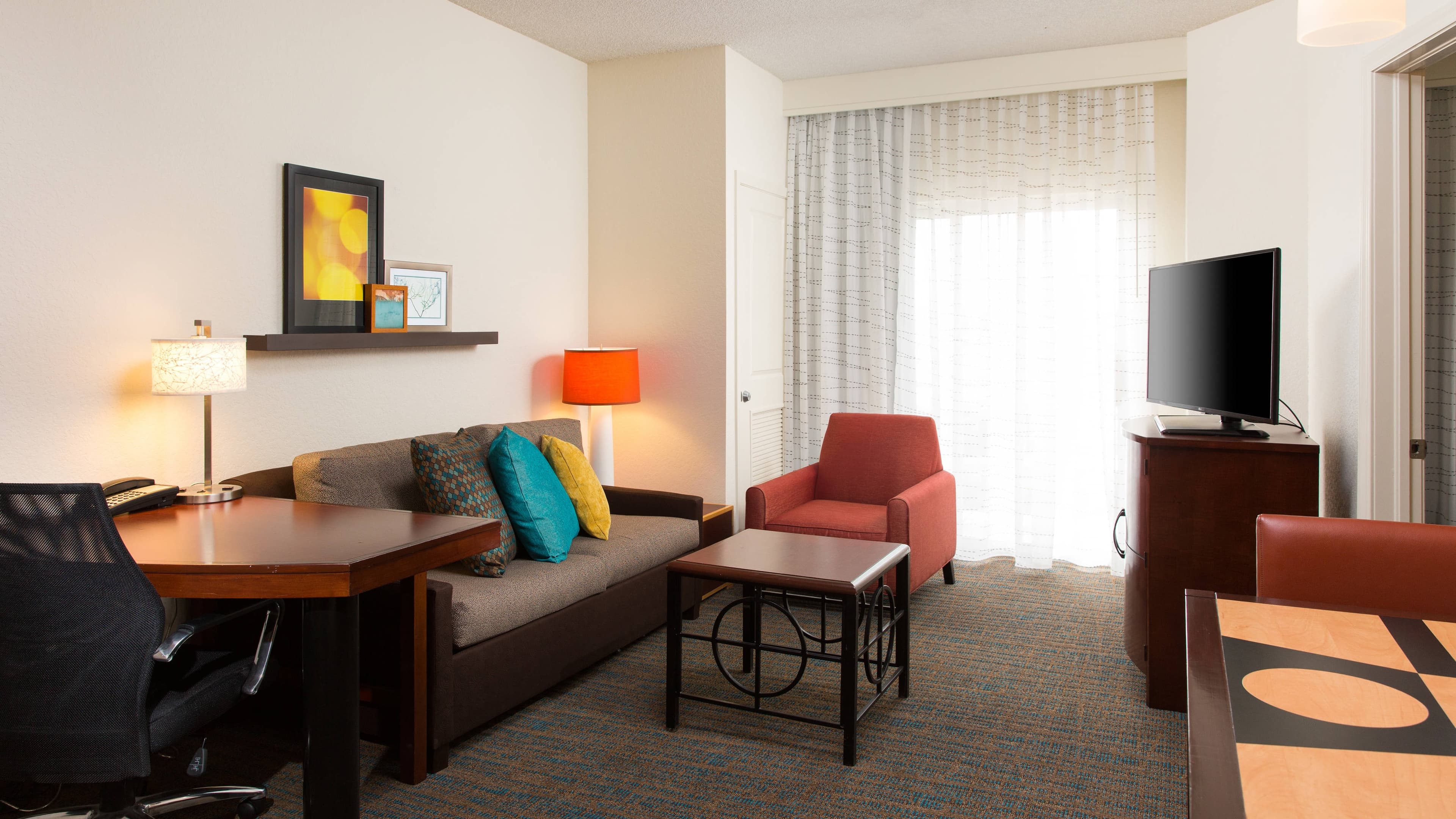 1 Bedroom Suite - Image 1