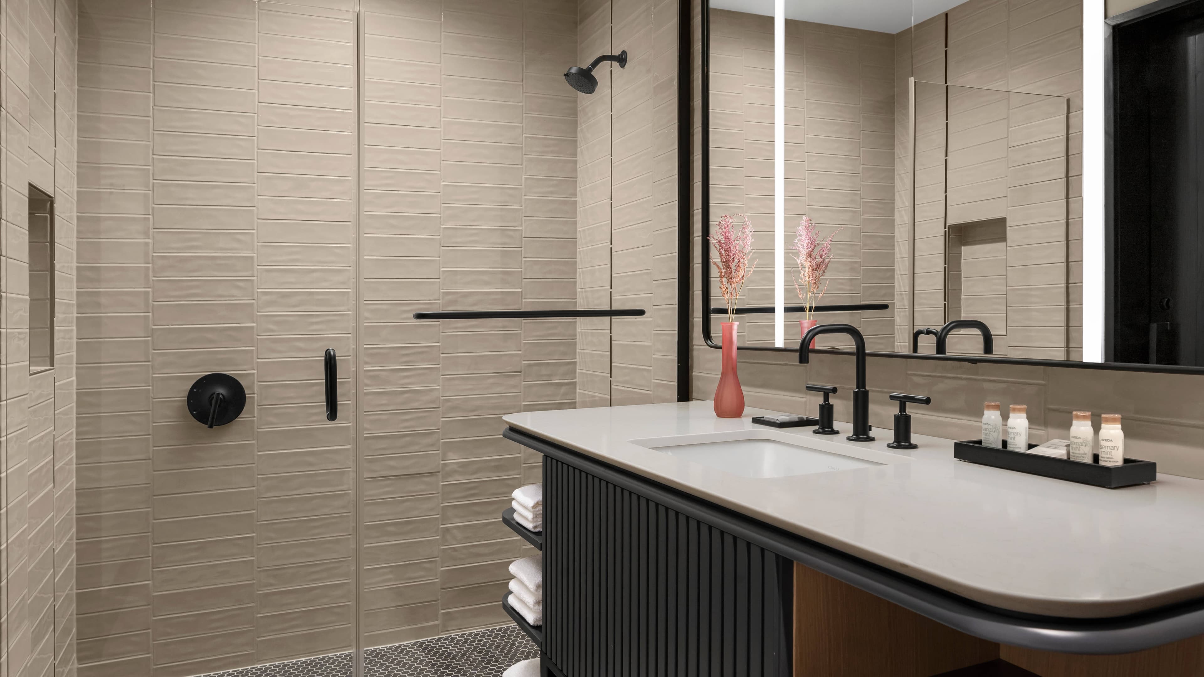 Standard Room 1 King - Image 6