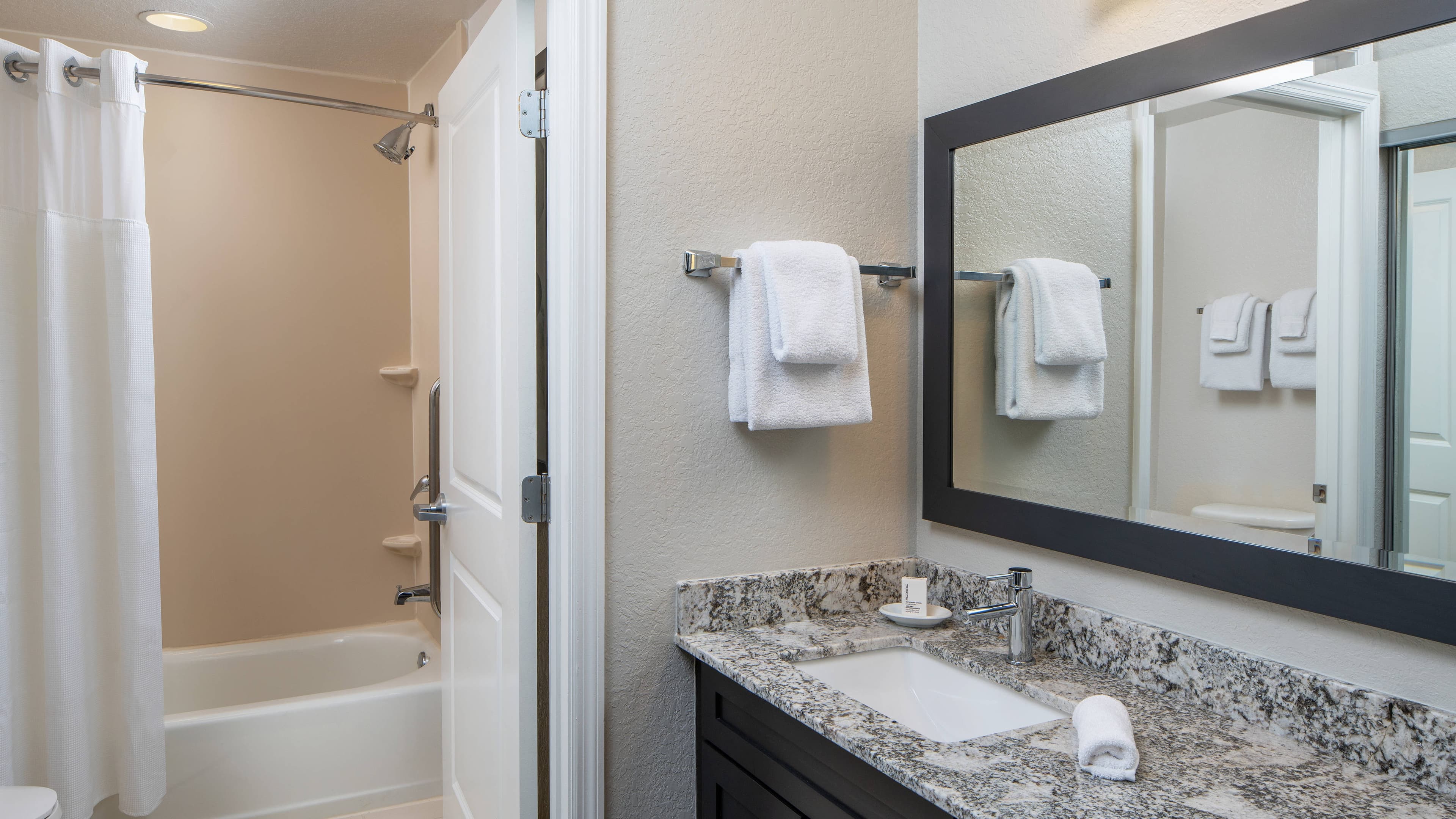 1 Bedroom Suite - Image 4