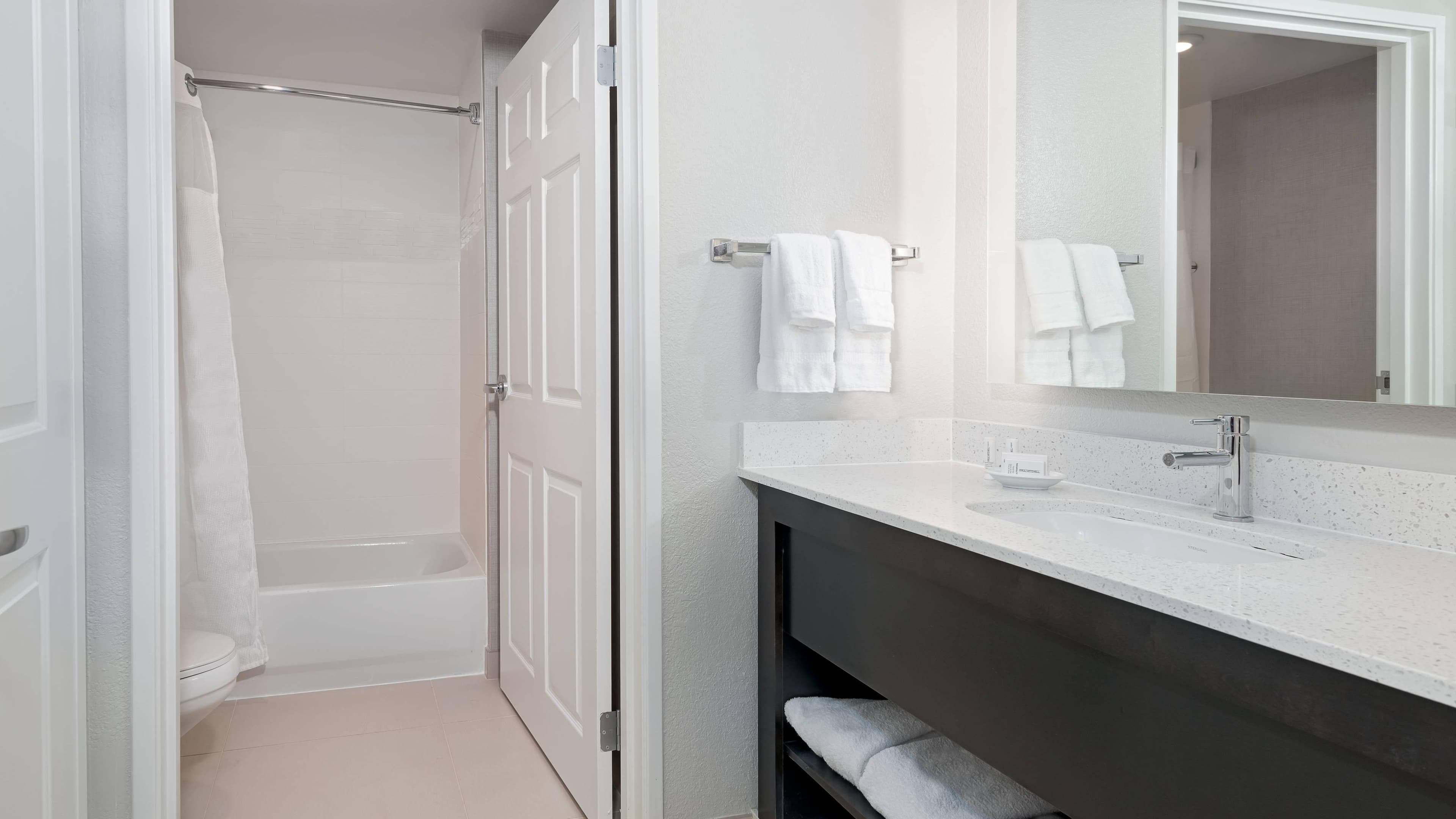 1 Bedroom Suite - Image 4