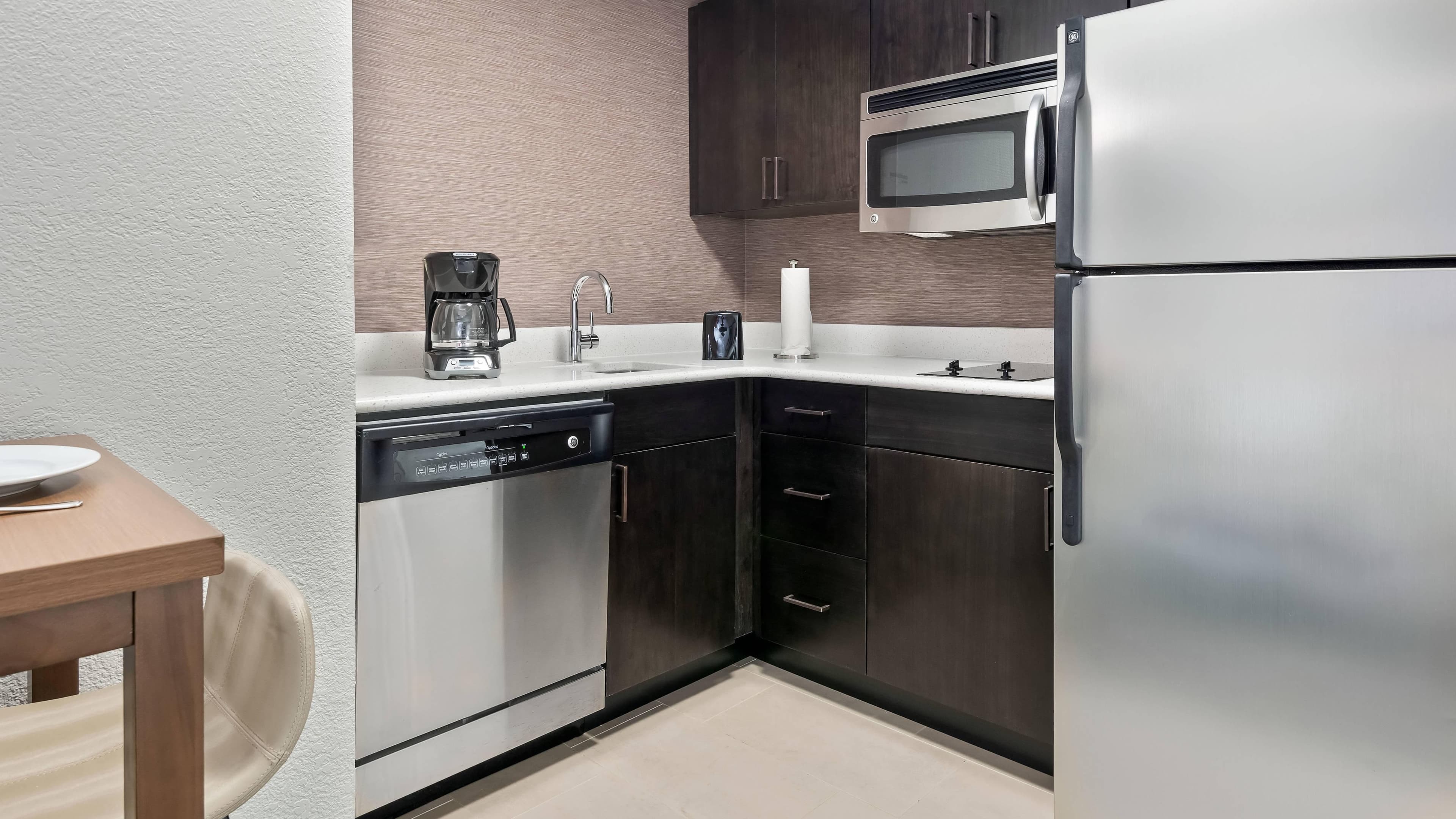 1 Bedroom Suite - Image 3