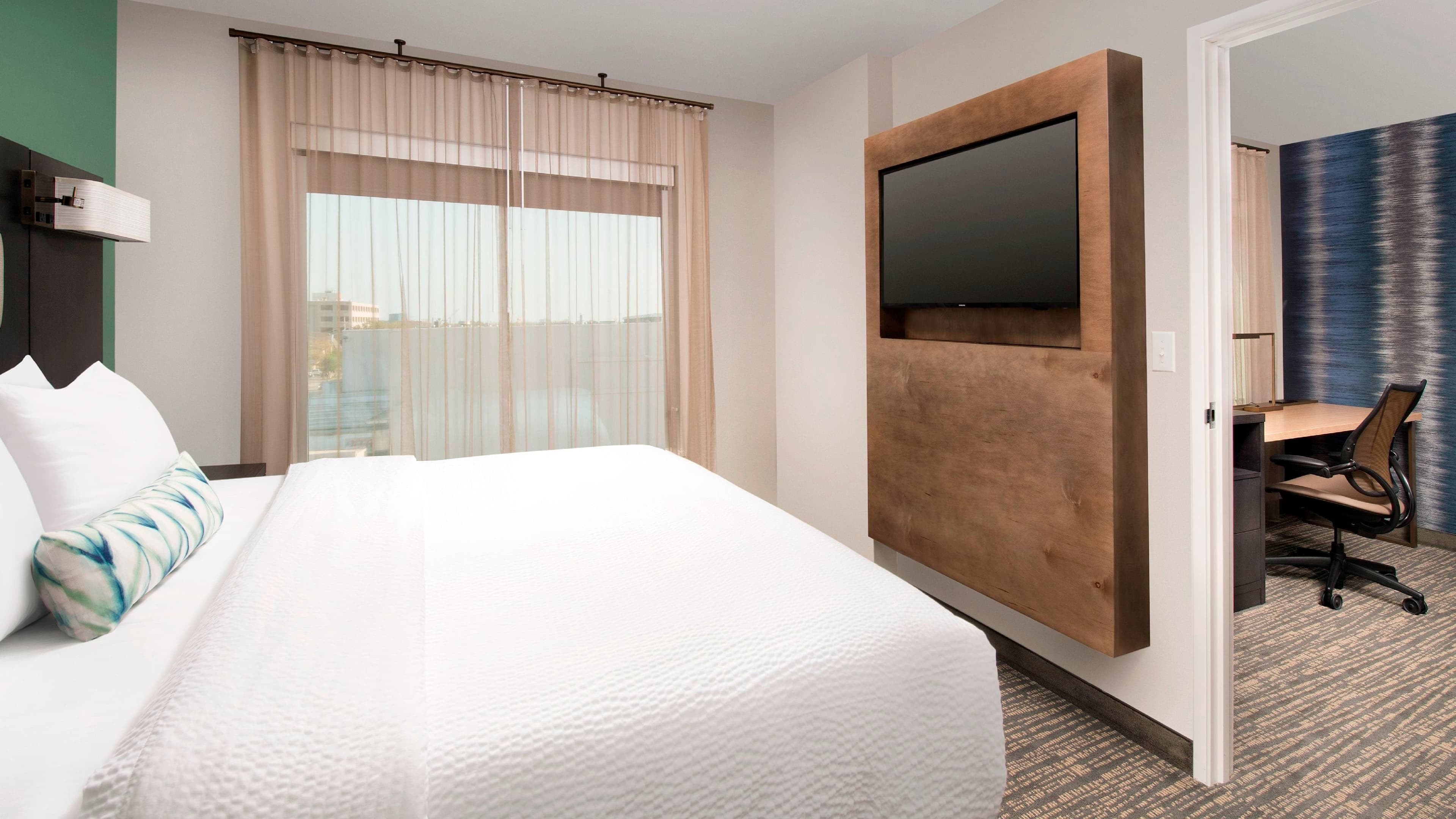 1 Bedroom Suite - Image 3