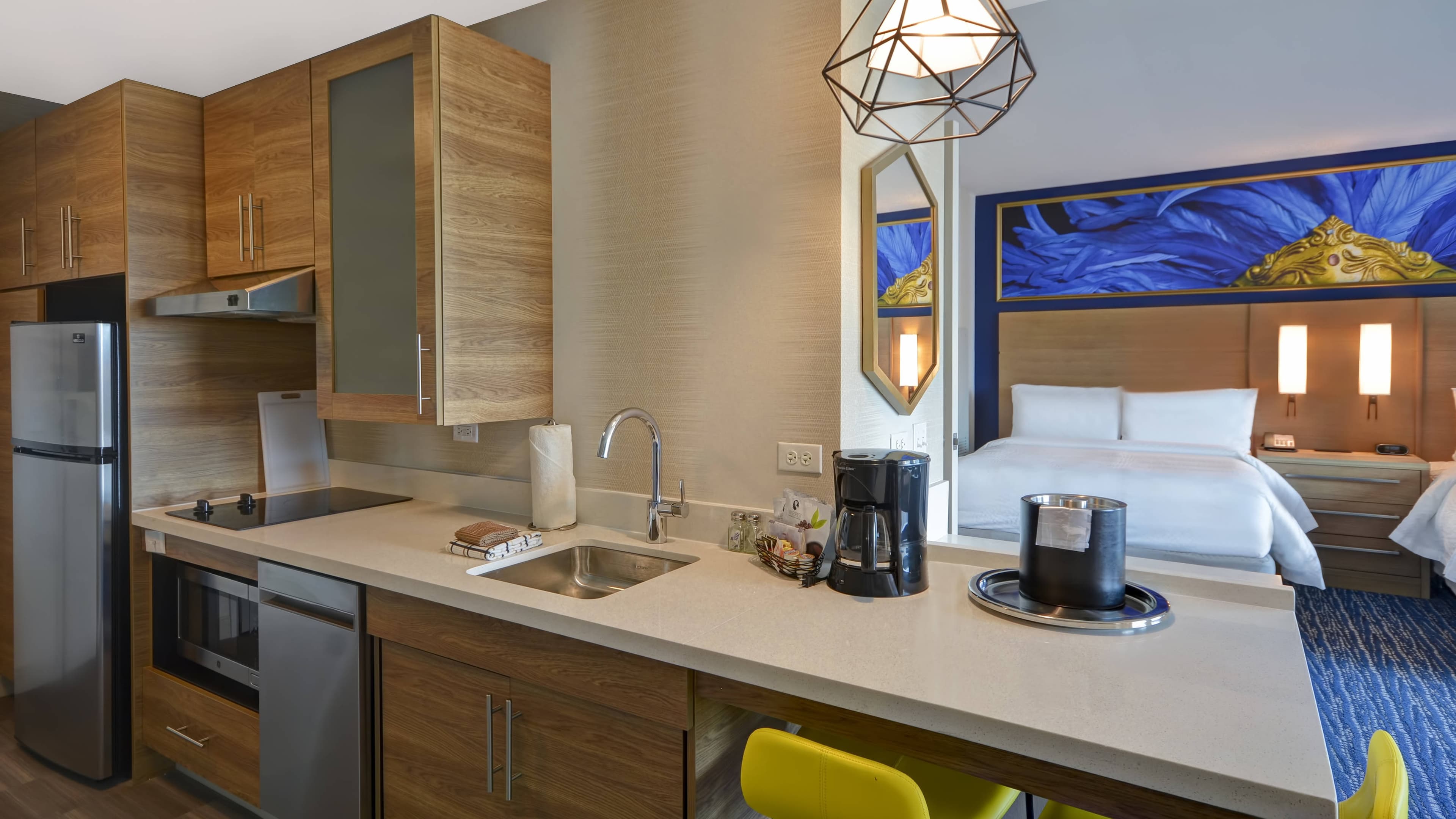 Spacious Suites - Image 4