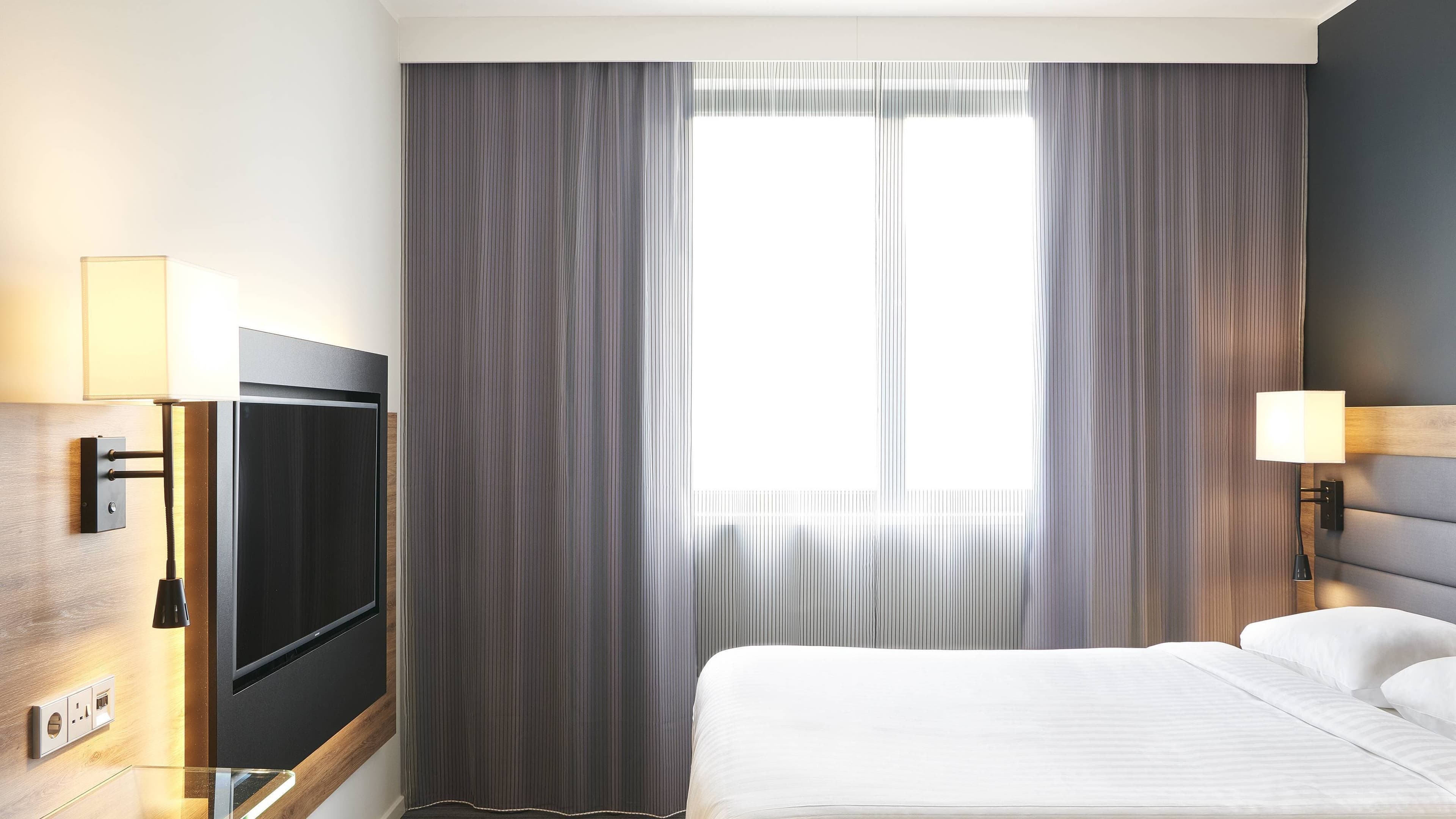 Moxy Queen Sleeper - Image 2