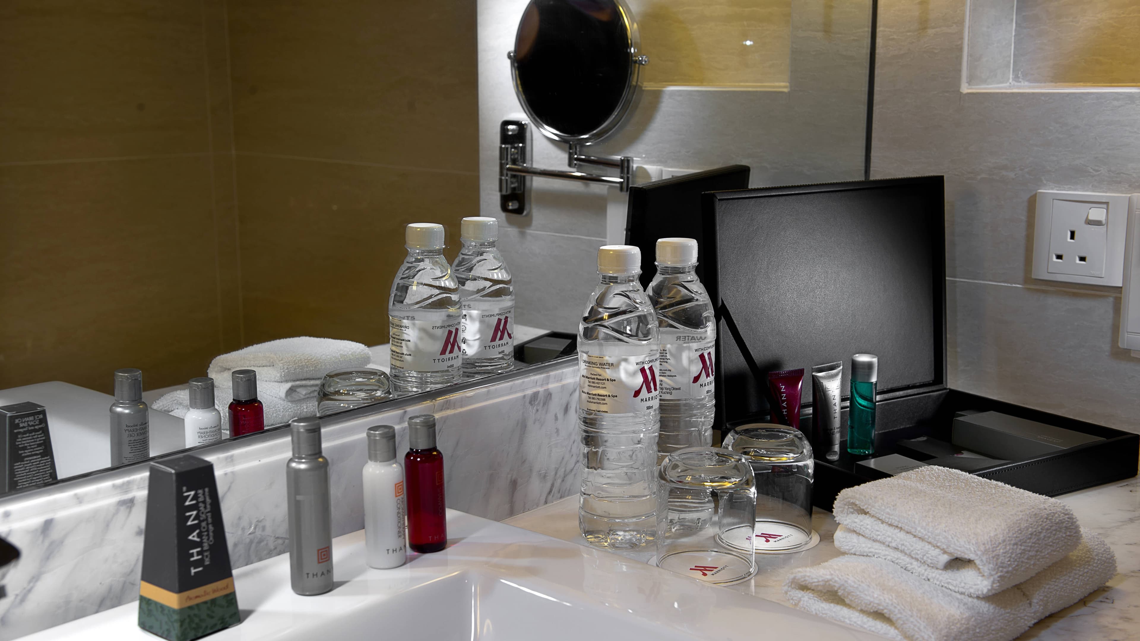 Premier Garden King Room - Image 4