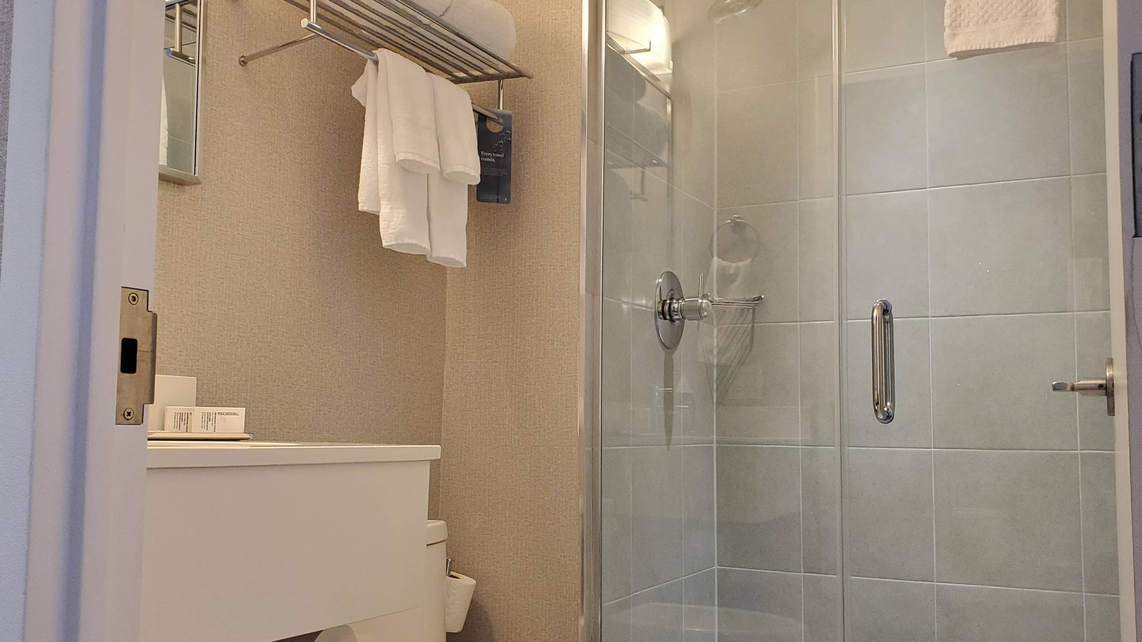 King Guest Room - Image 4