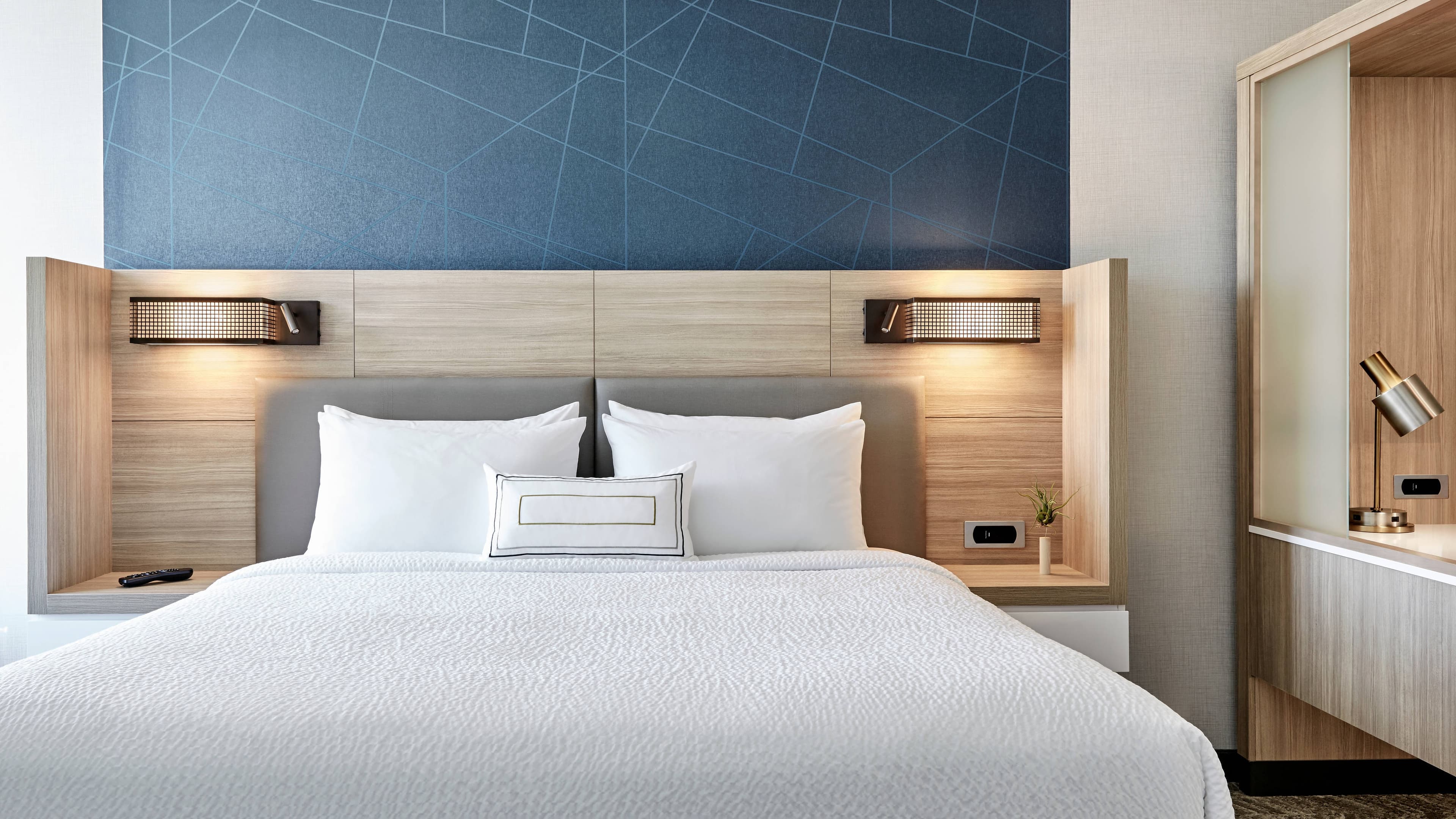 Larger Studio - Image 4