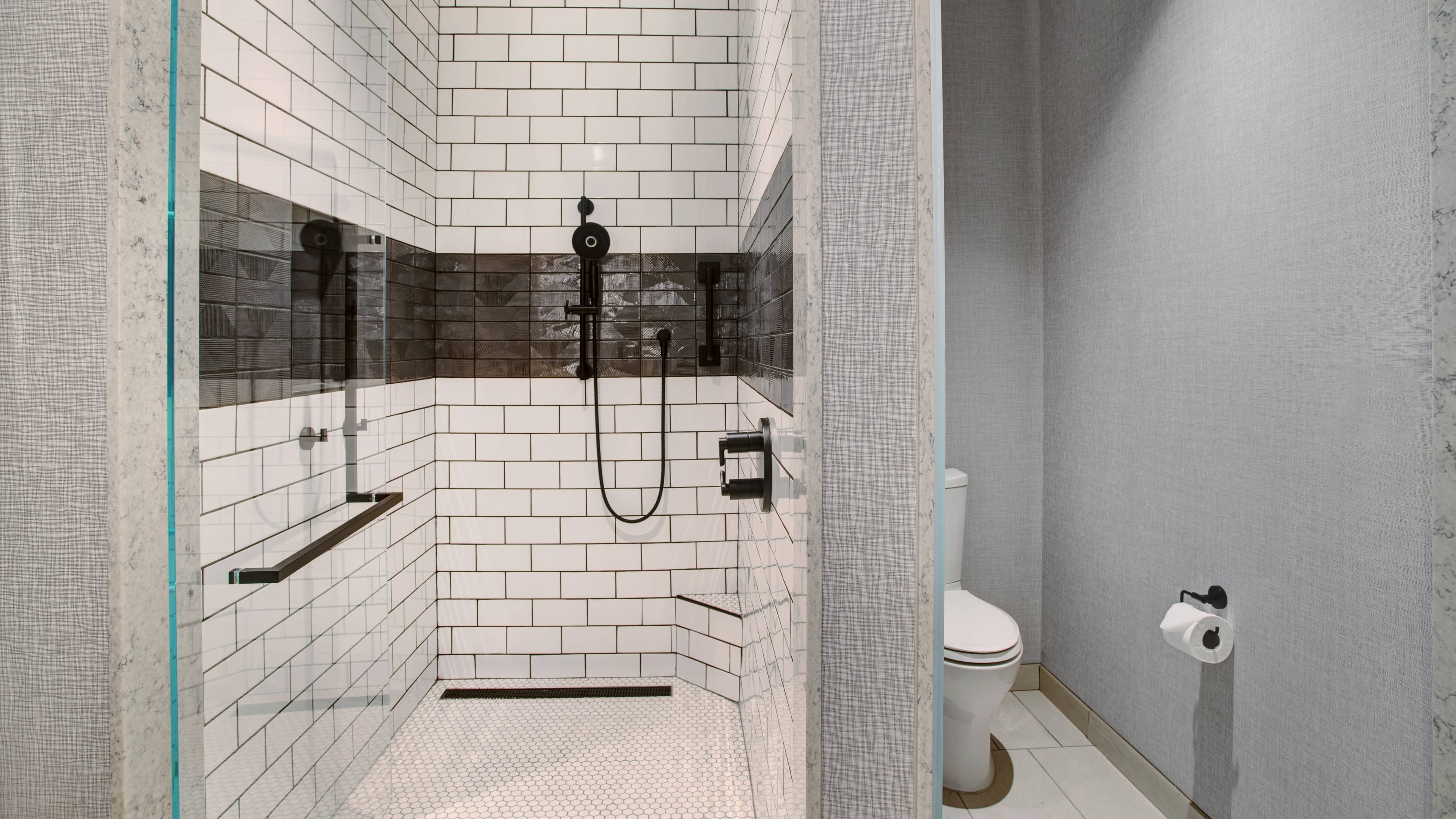 Industrious King - Image 8