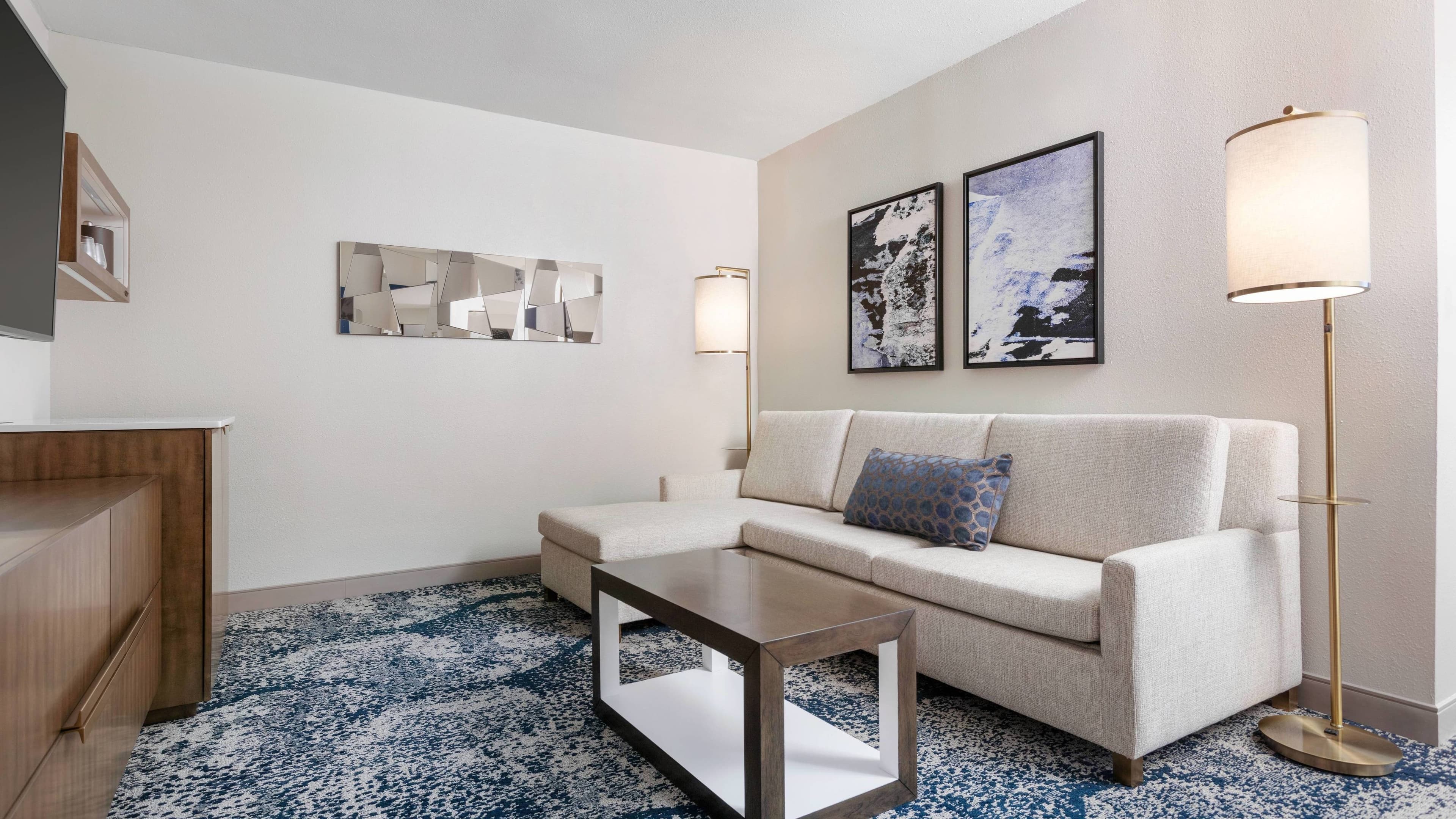 King Bayview - Image 5