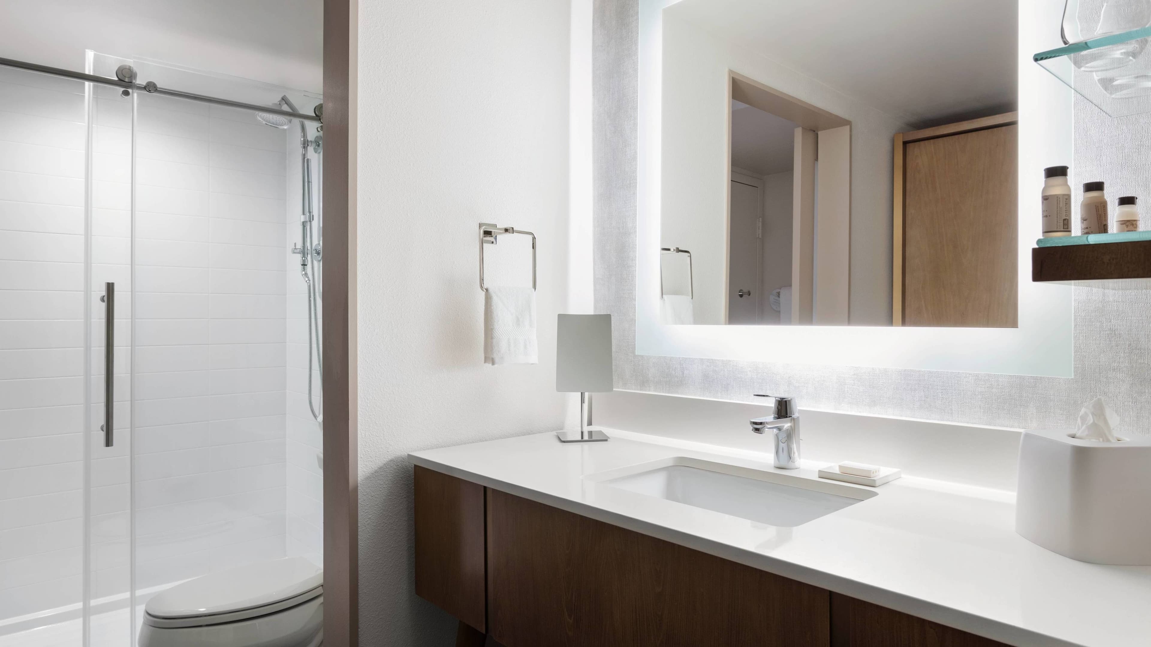 King Bayview - Image 6