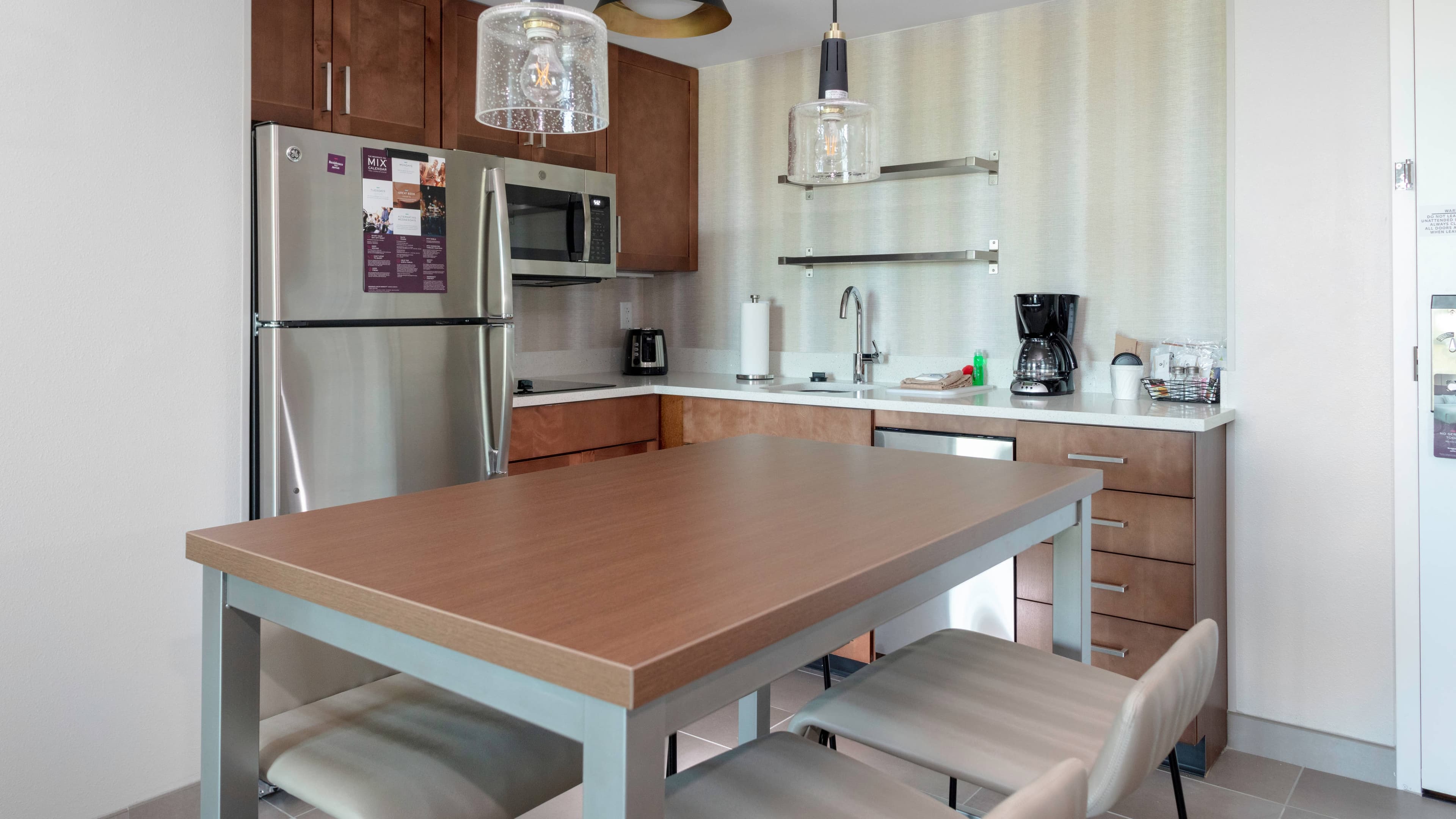 1 Bedroom Suite - Image 2