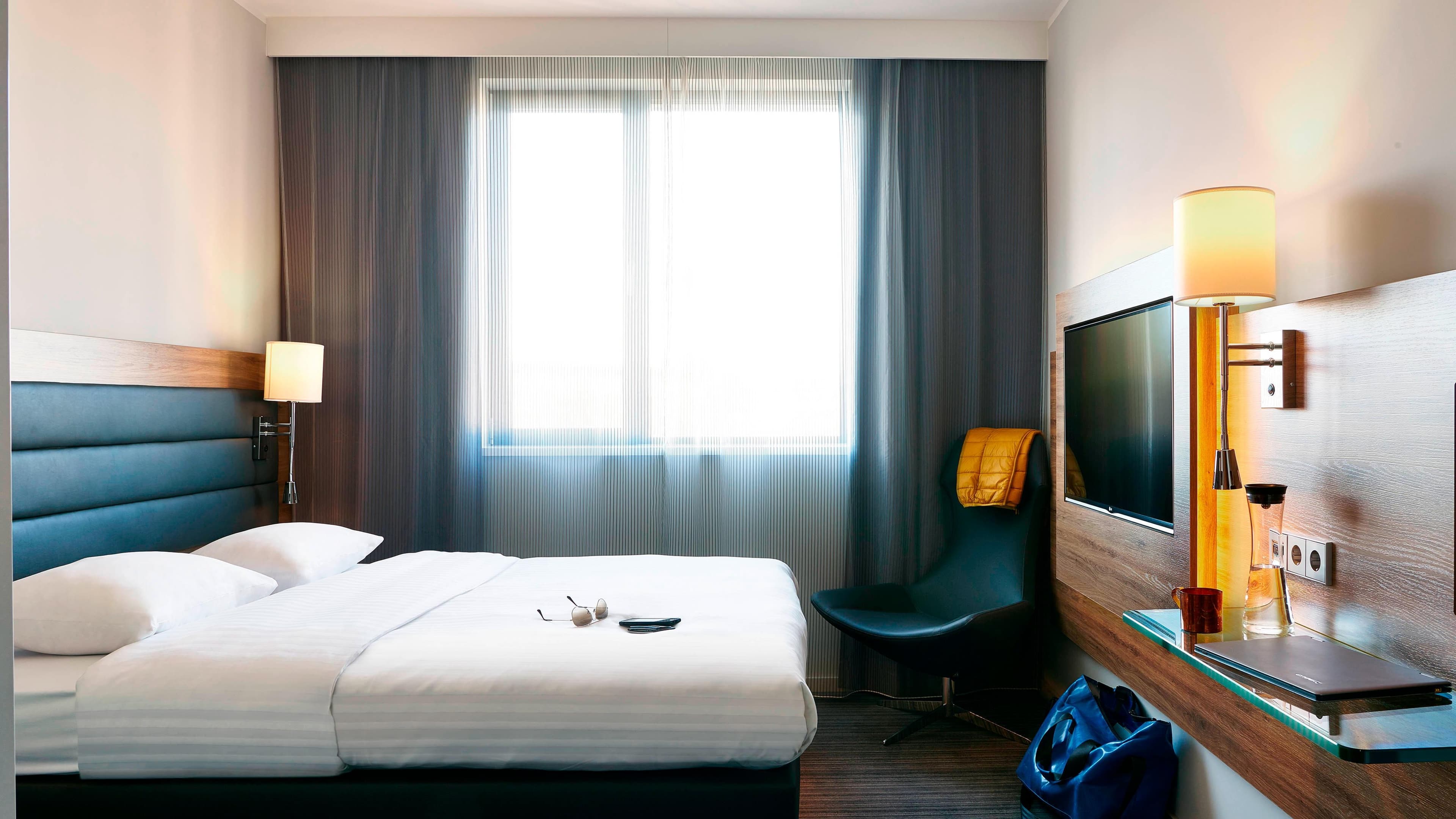 Queen Room - Image 1