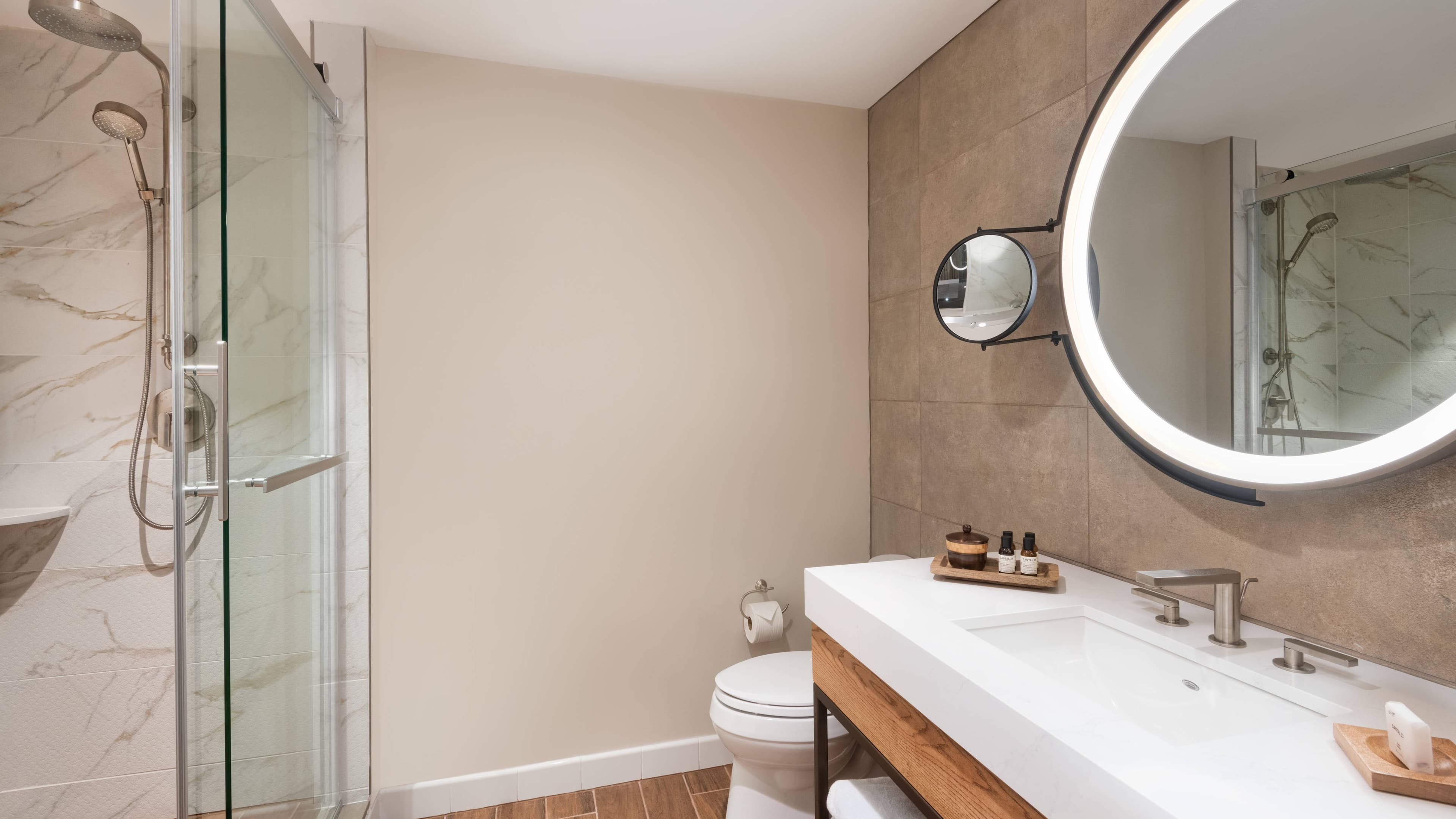 Queen Queen City View - Image 9