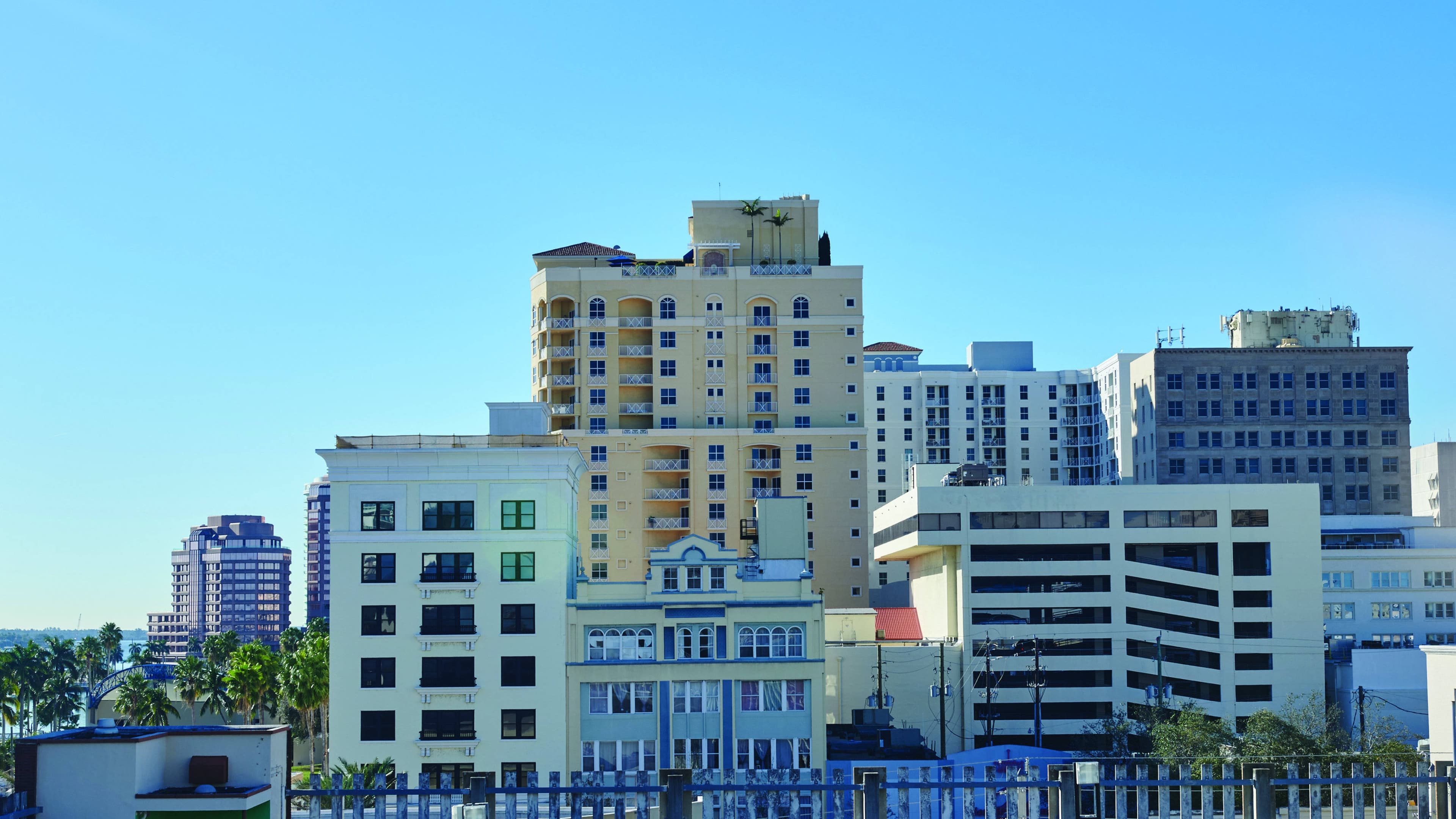 Queen Queen City View - Image 8