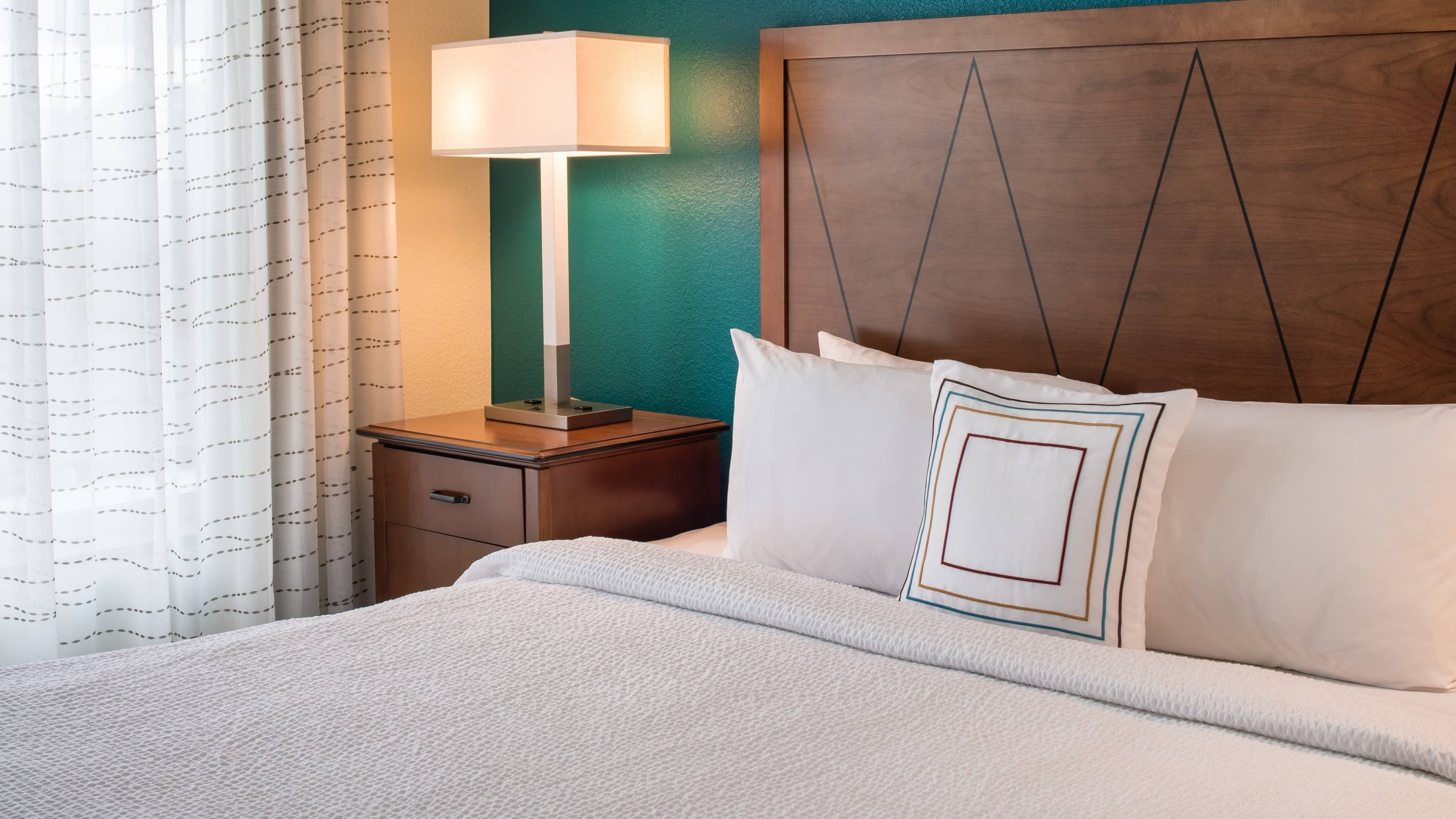 1 Bedroom Suite - Image 2