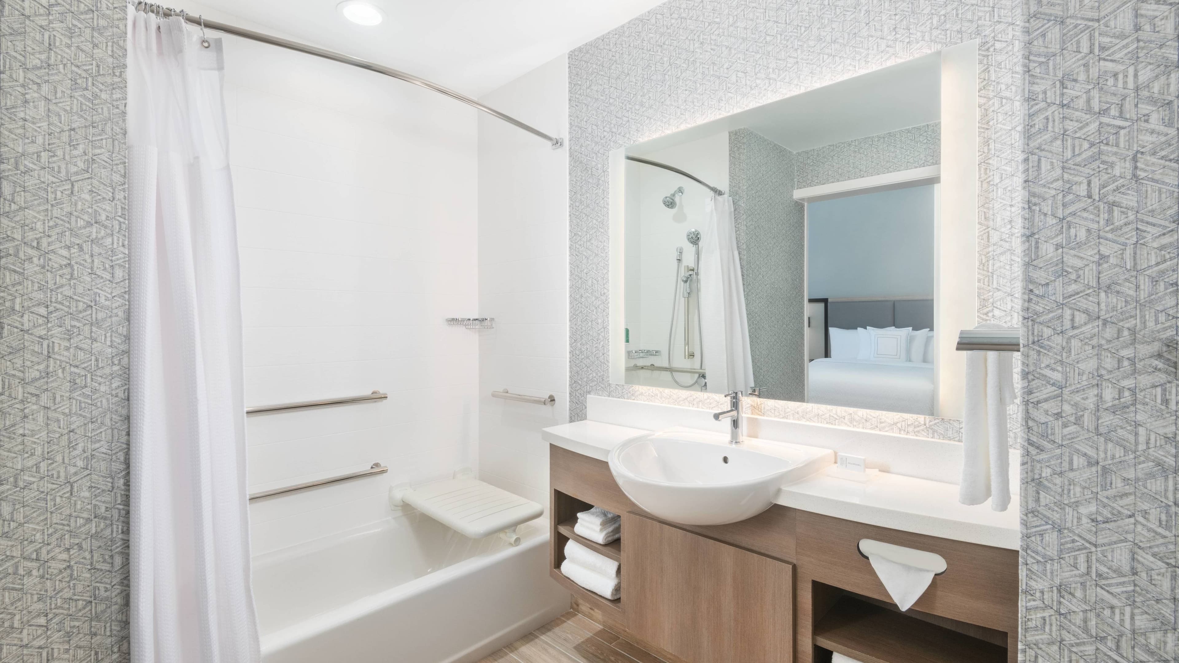 Two Queen Suite - Image 5