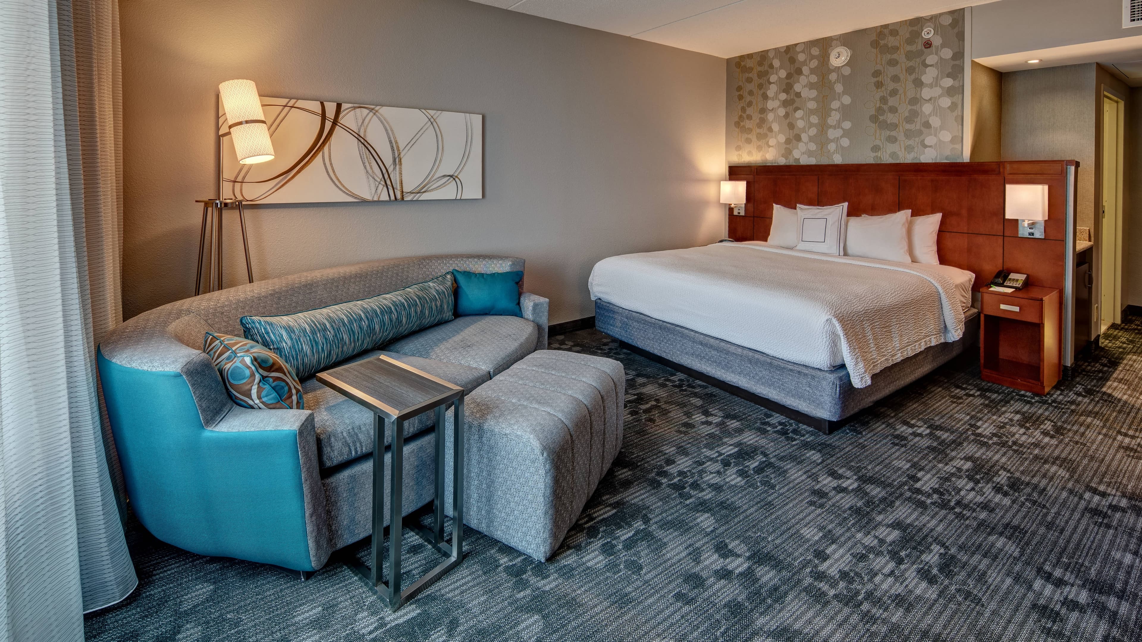 King Bed Guest Room - Image 1